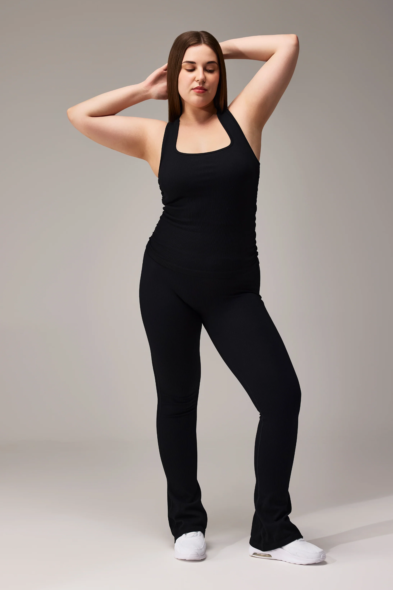 SEAMLESS RACERBACK TOP - BLACK