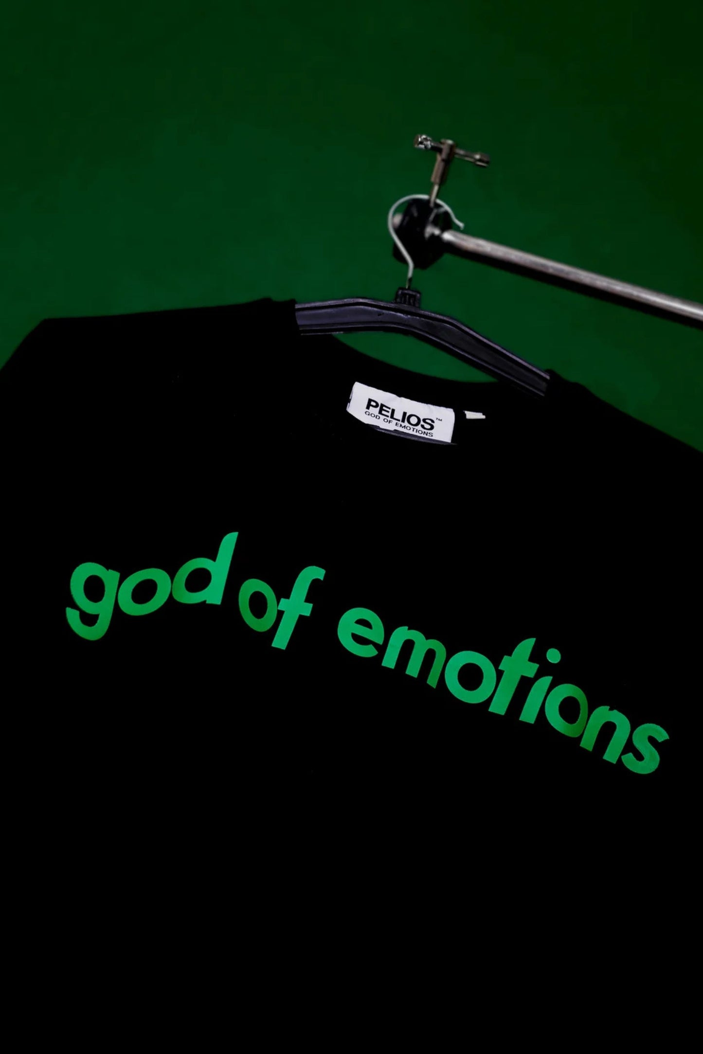 SHADE OF IVIES TEE