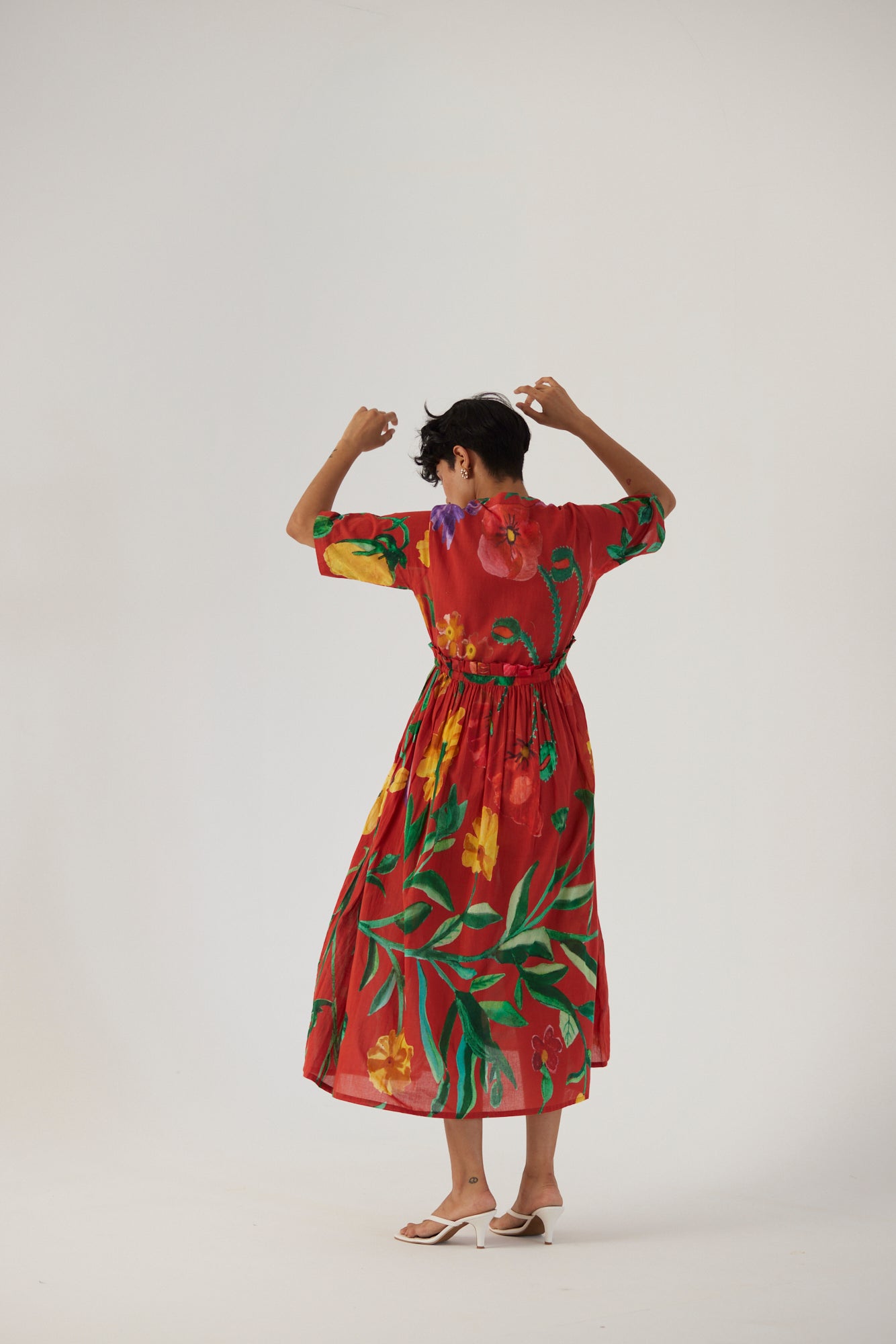 BIG BOTANICAL RED GATHERED DRESS