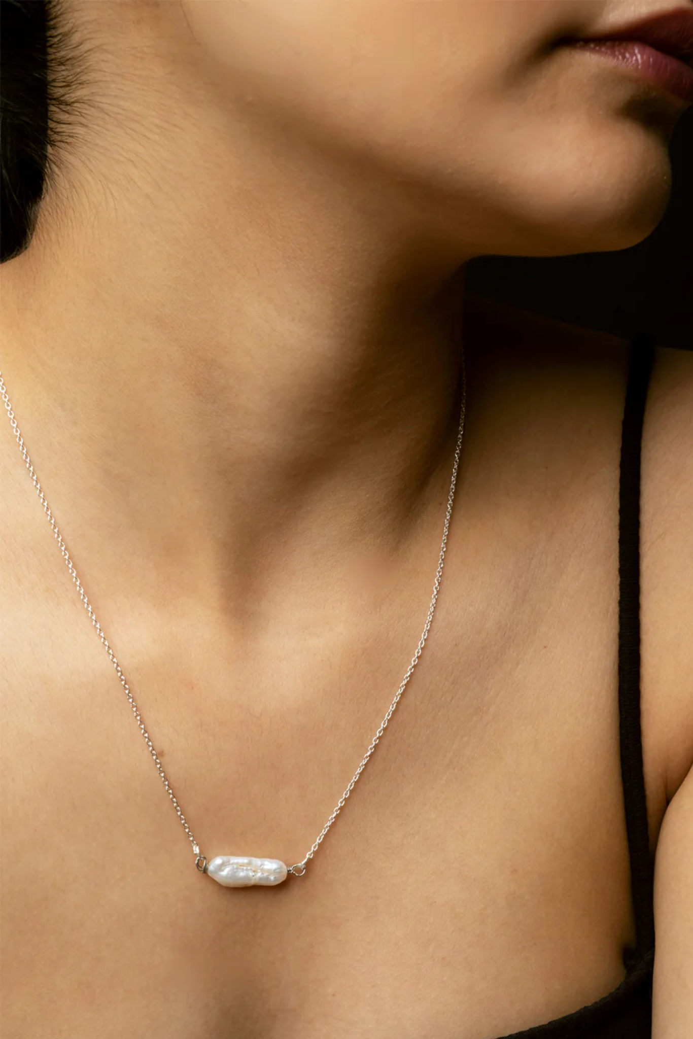 Kavya Single organic pearl pendant necklace