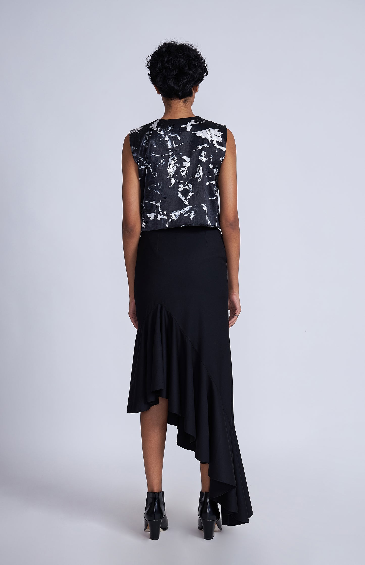 Kuro ruffled skirt