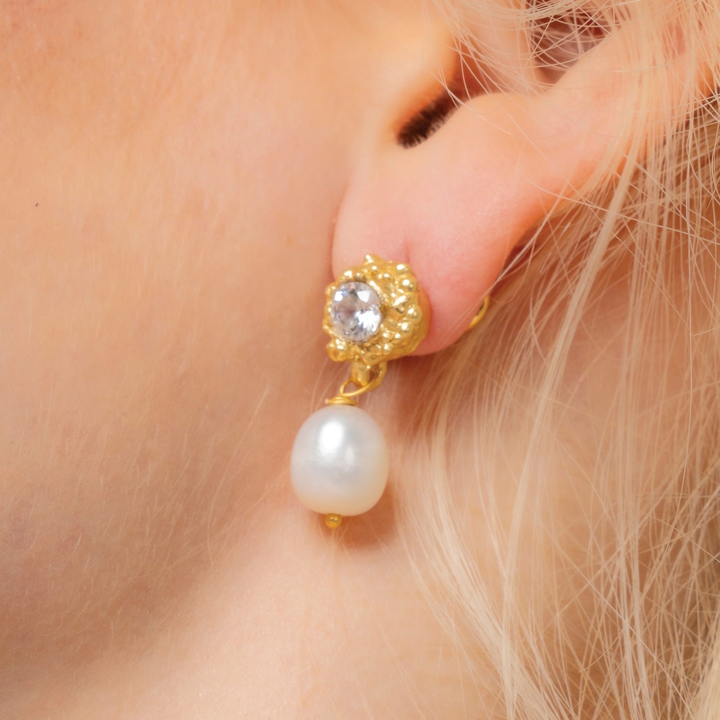 Dainty Drop Pearl Earrings