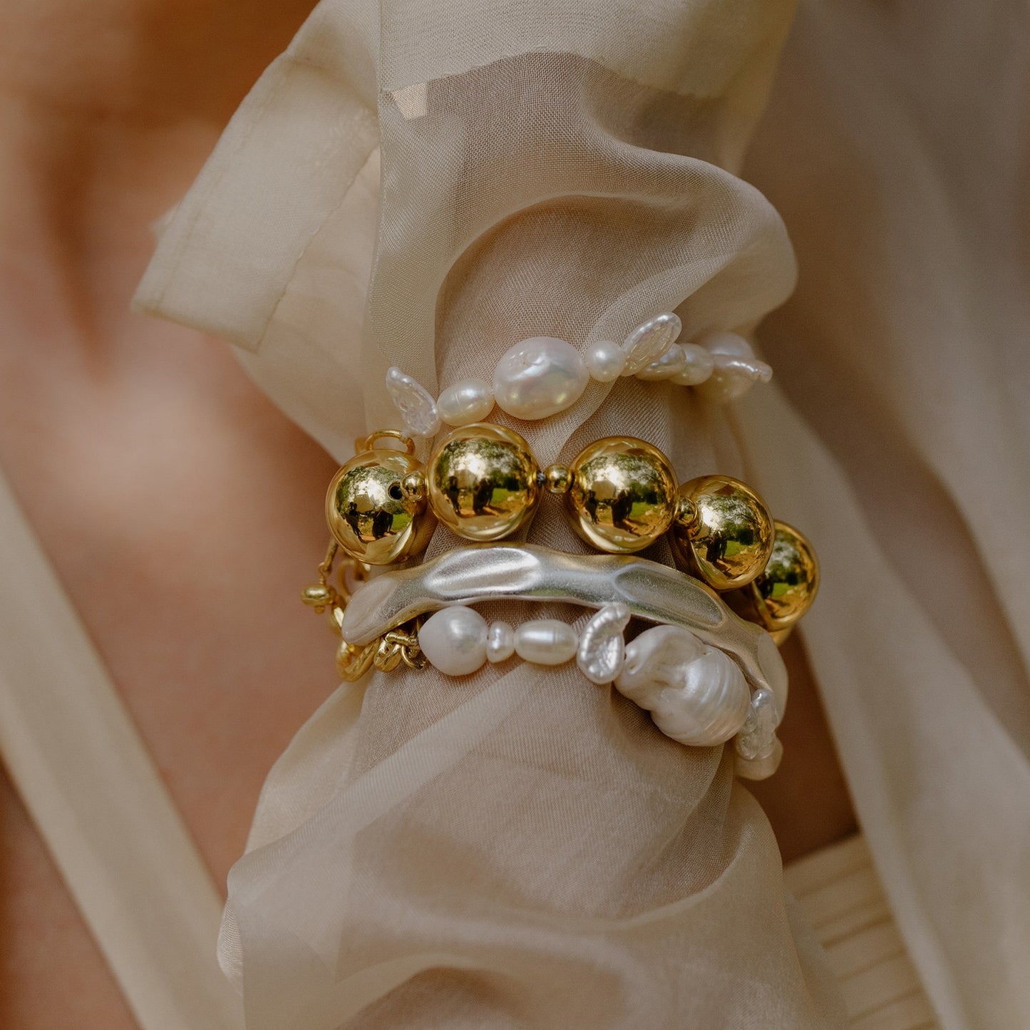 Pratapgari Uneven Pearl Bracelet