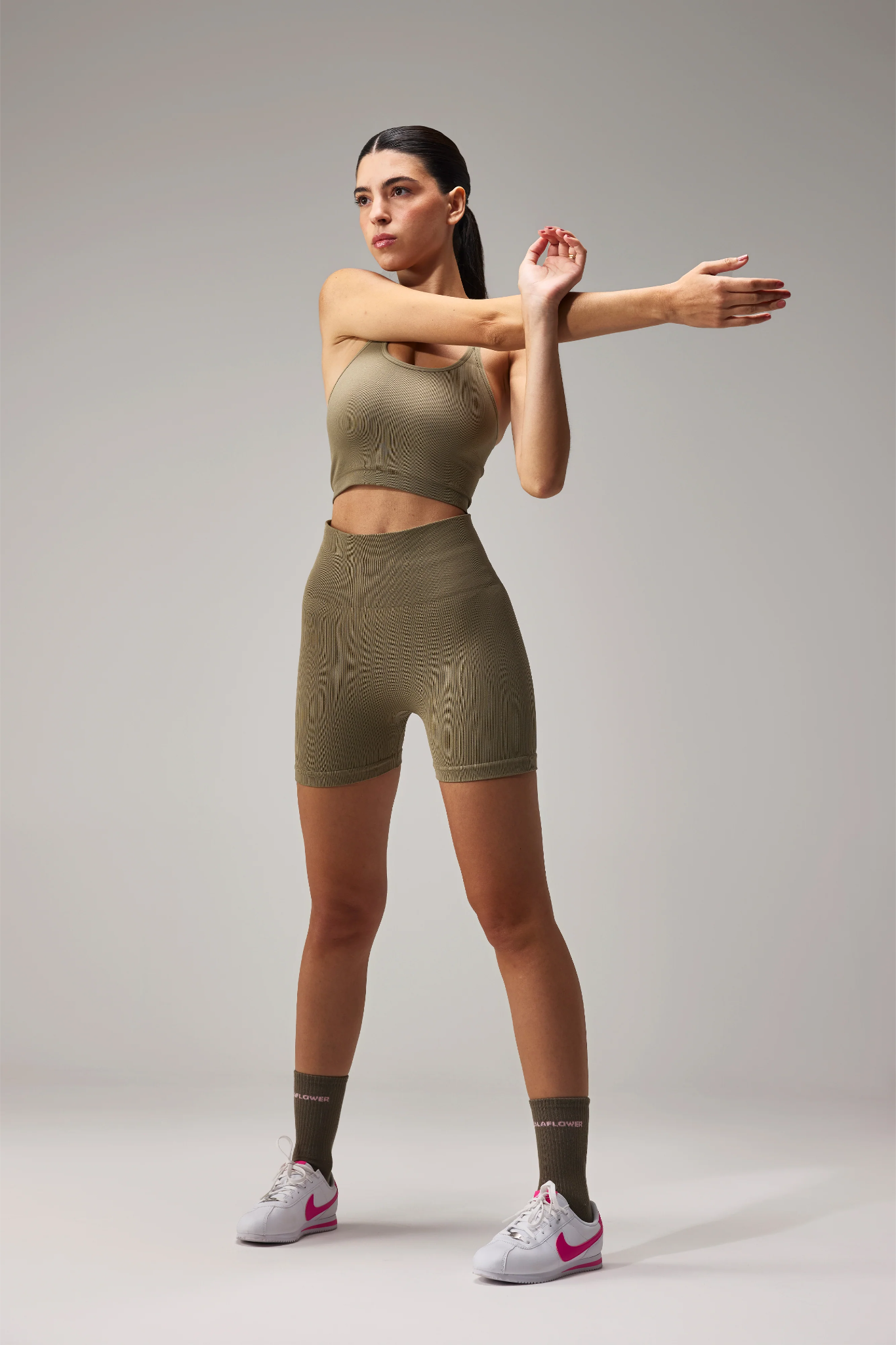 SEAMLESS BIKER SHORTS - LALA GREEN