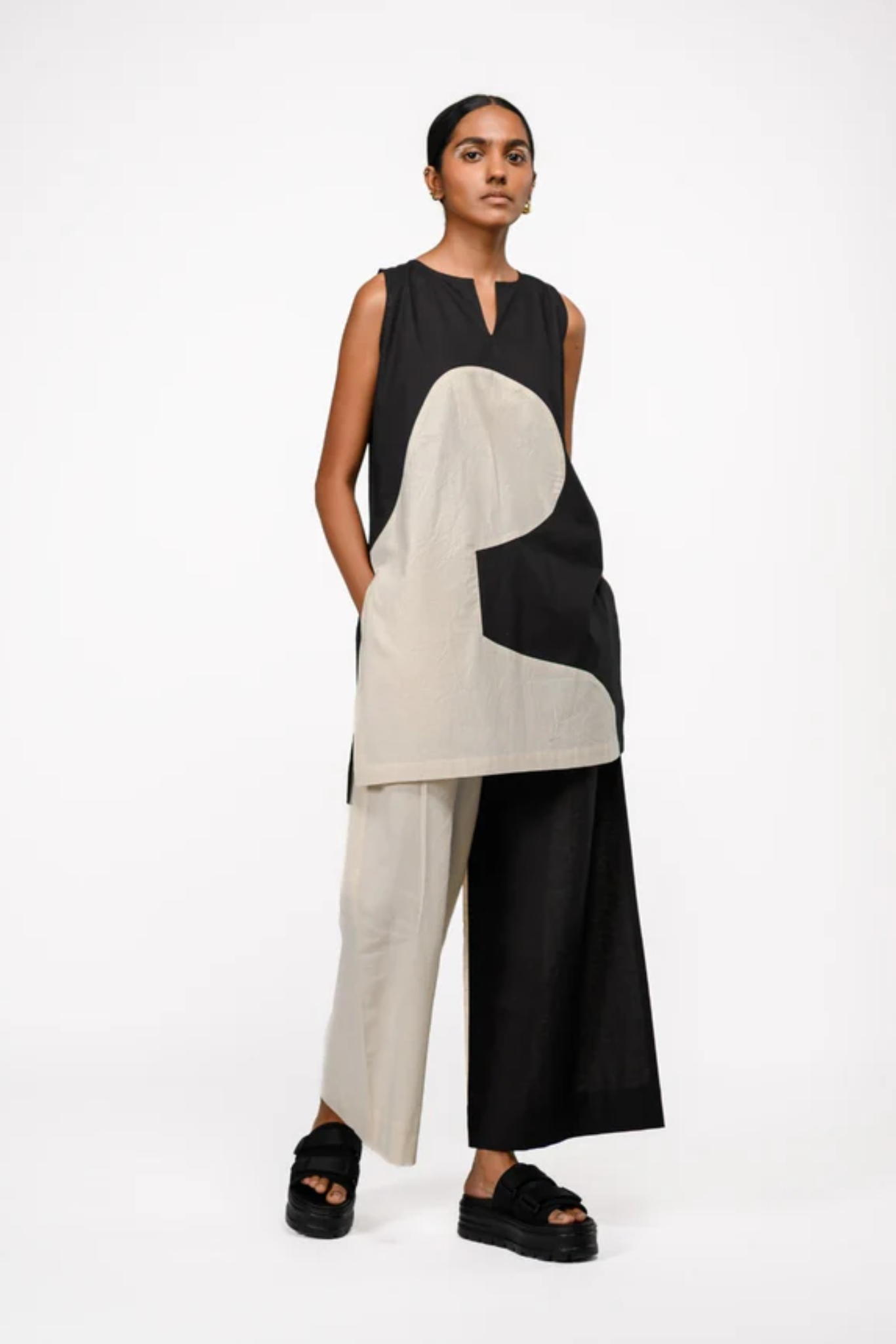 Duality Geo Pants Set