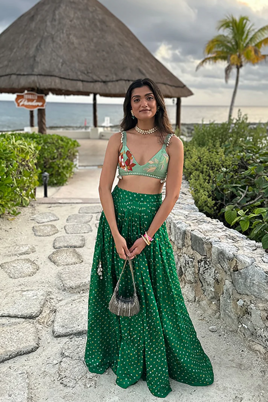 EMERALD BANDHINI, MINT AND SEA SHELLS