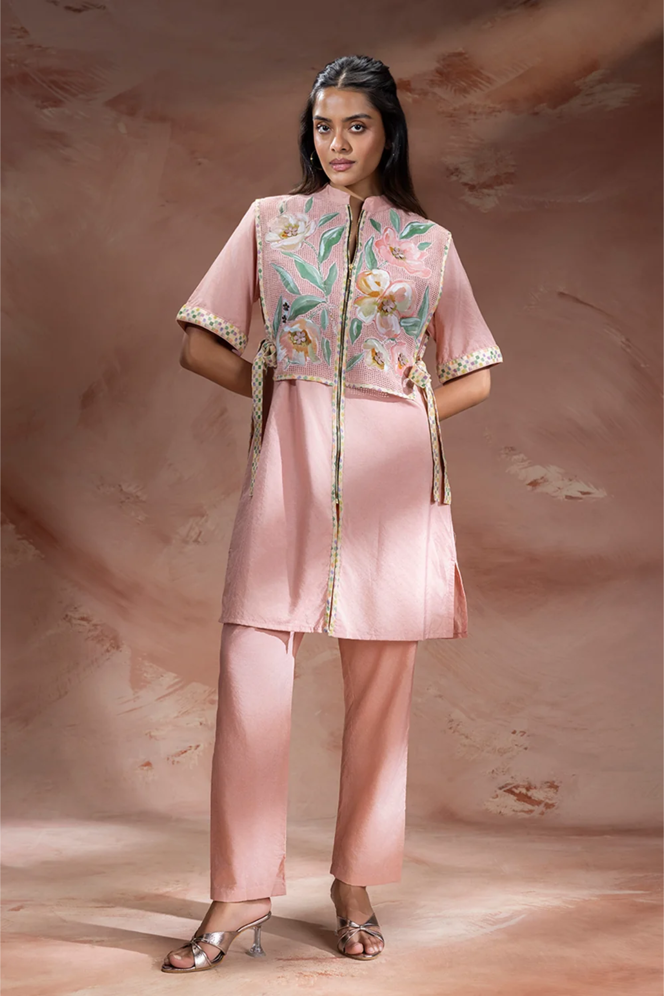 Zeya Appliqué Bib-Detail Kurta and Pants