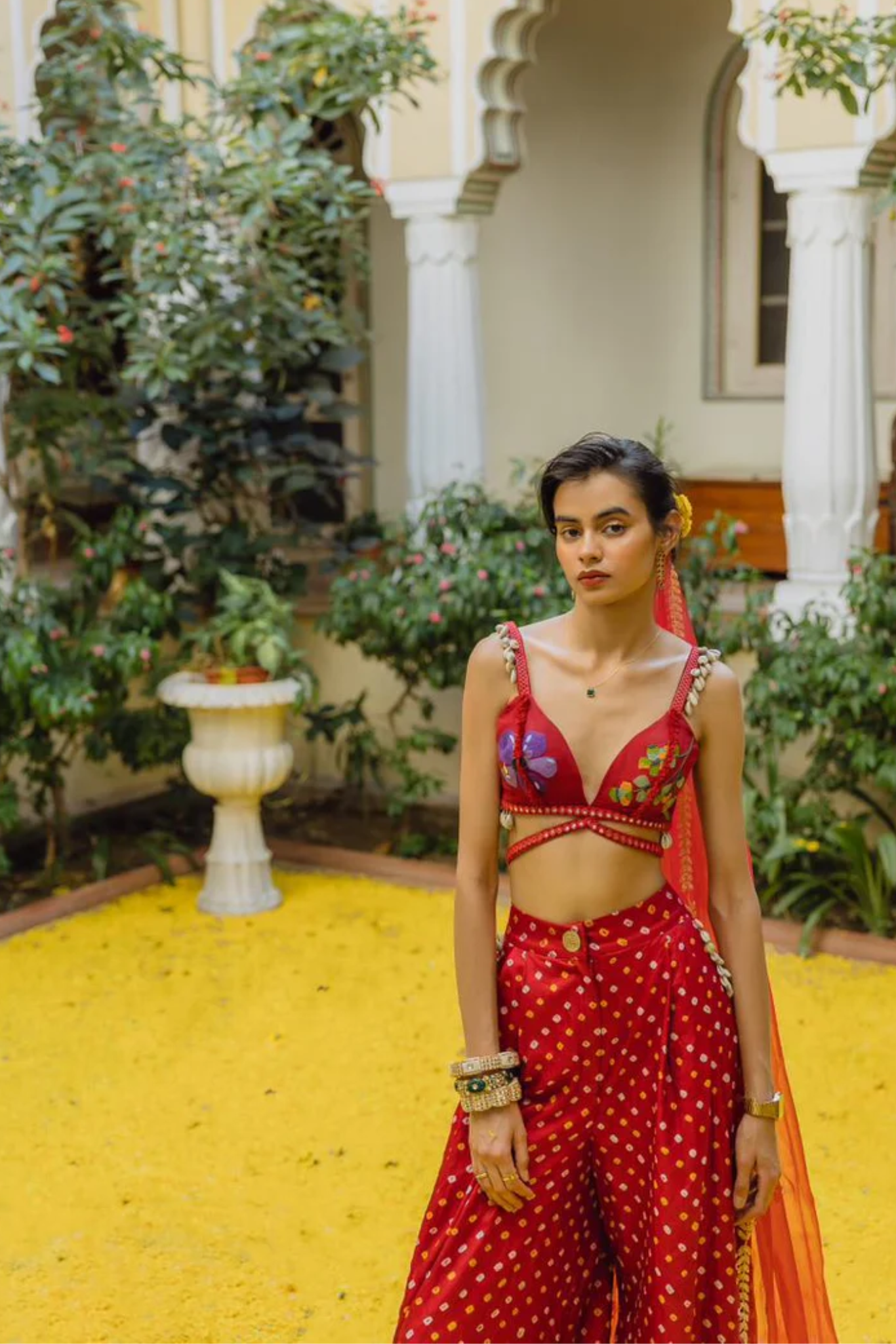 SEASHELLS AND RED BANDHINI SET