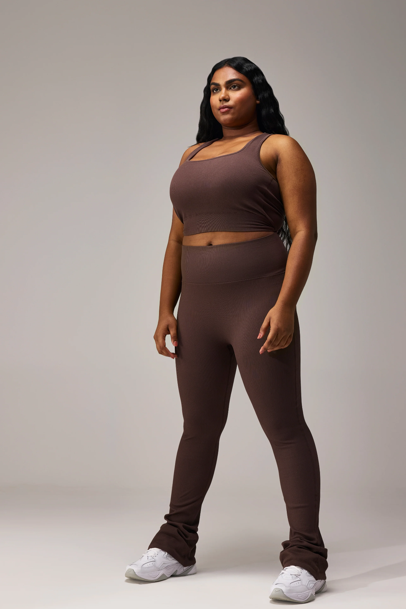 SEAMLESS FLARE PANTS - COFFEE