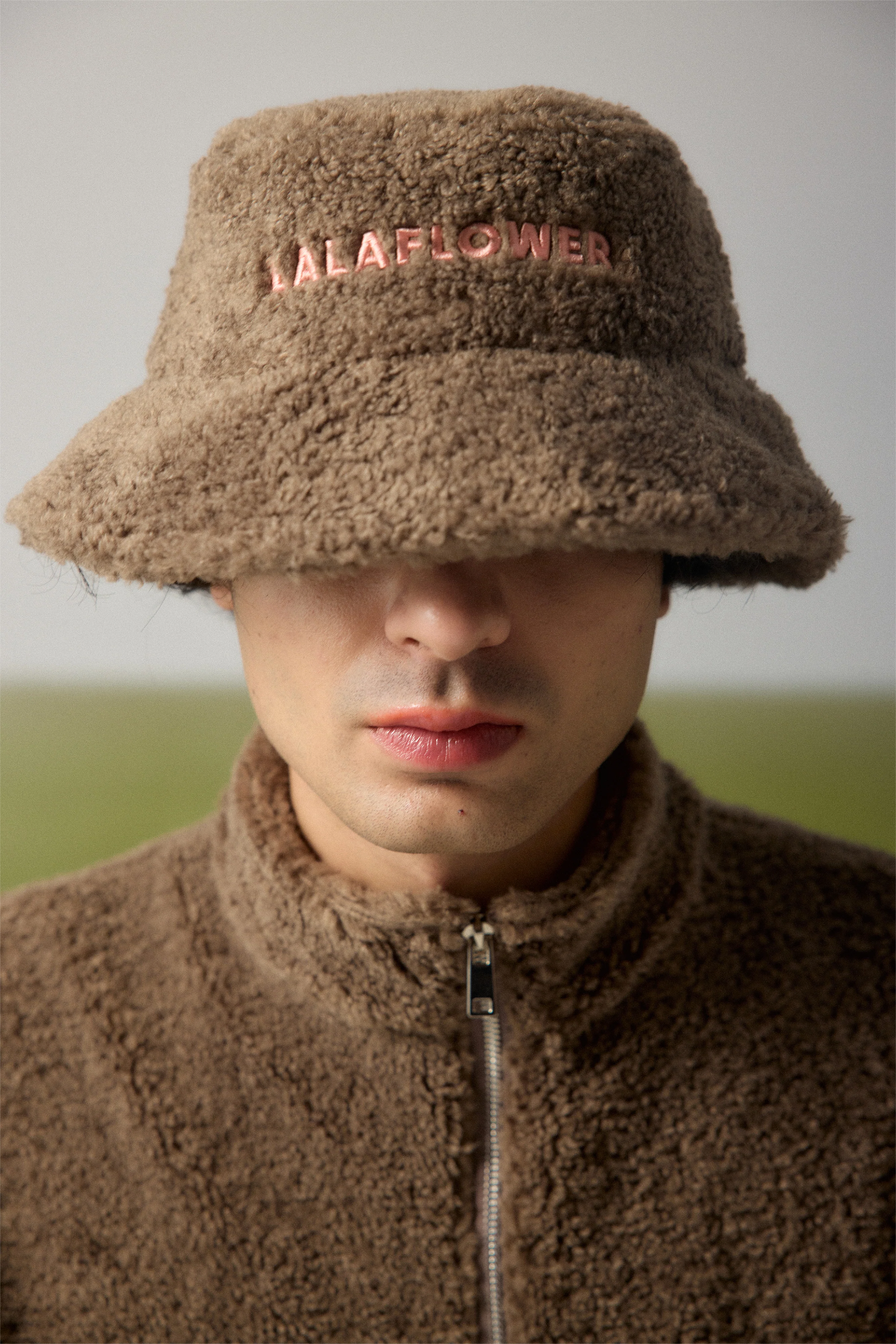 SHERPA BUCKET HAT IN LALA GREEN