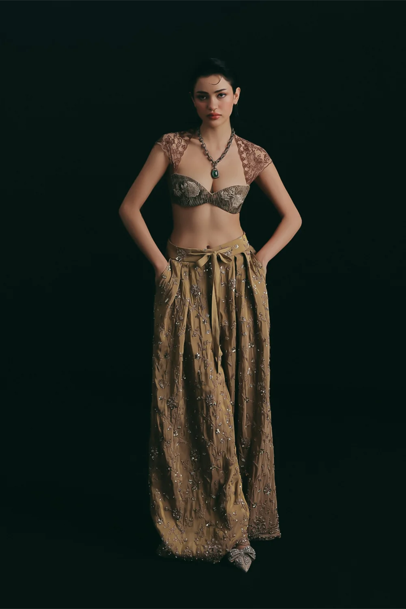 Notes of Gold , Hints of Zardosi