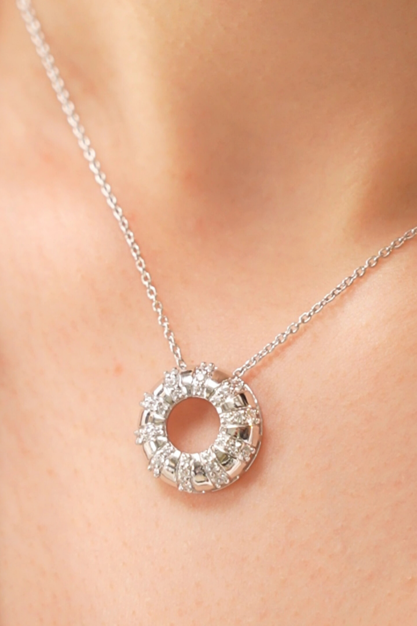 Alterna Necklace