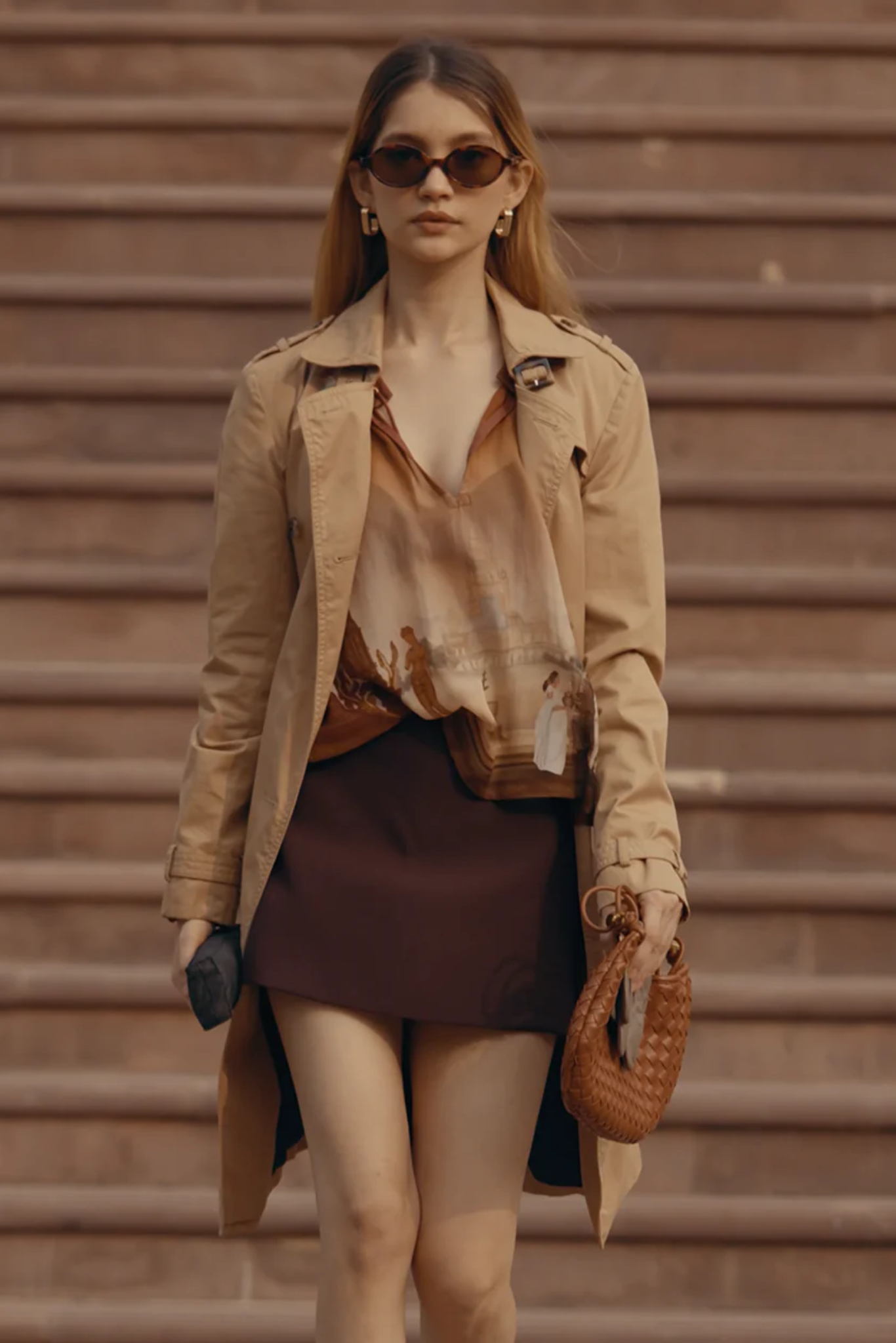 COURTROOM TOP