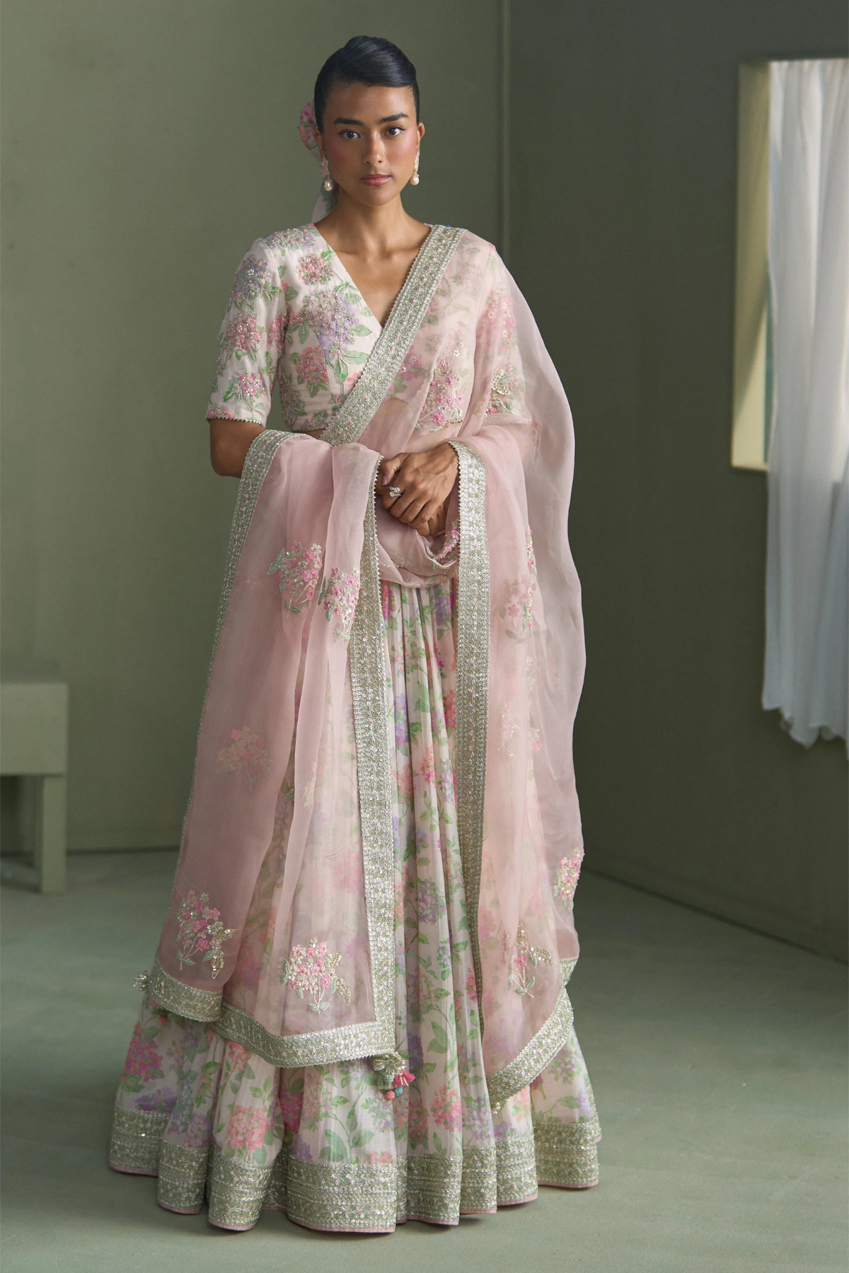 Alice Lehenga