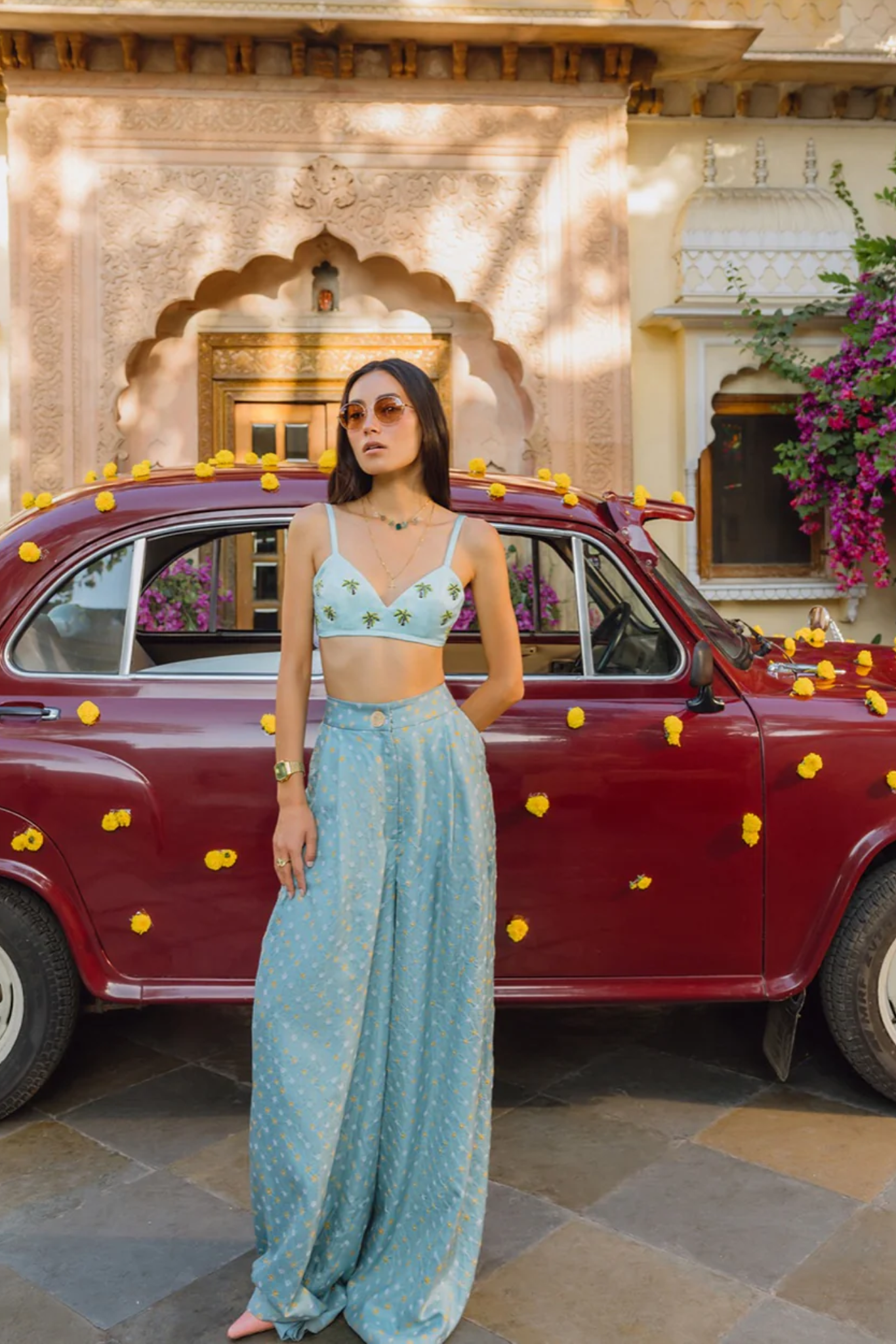 PALM TREES AND BANDHINI COORD