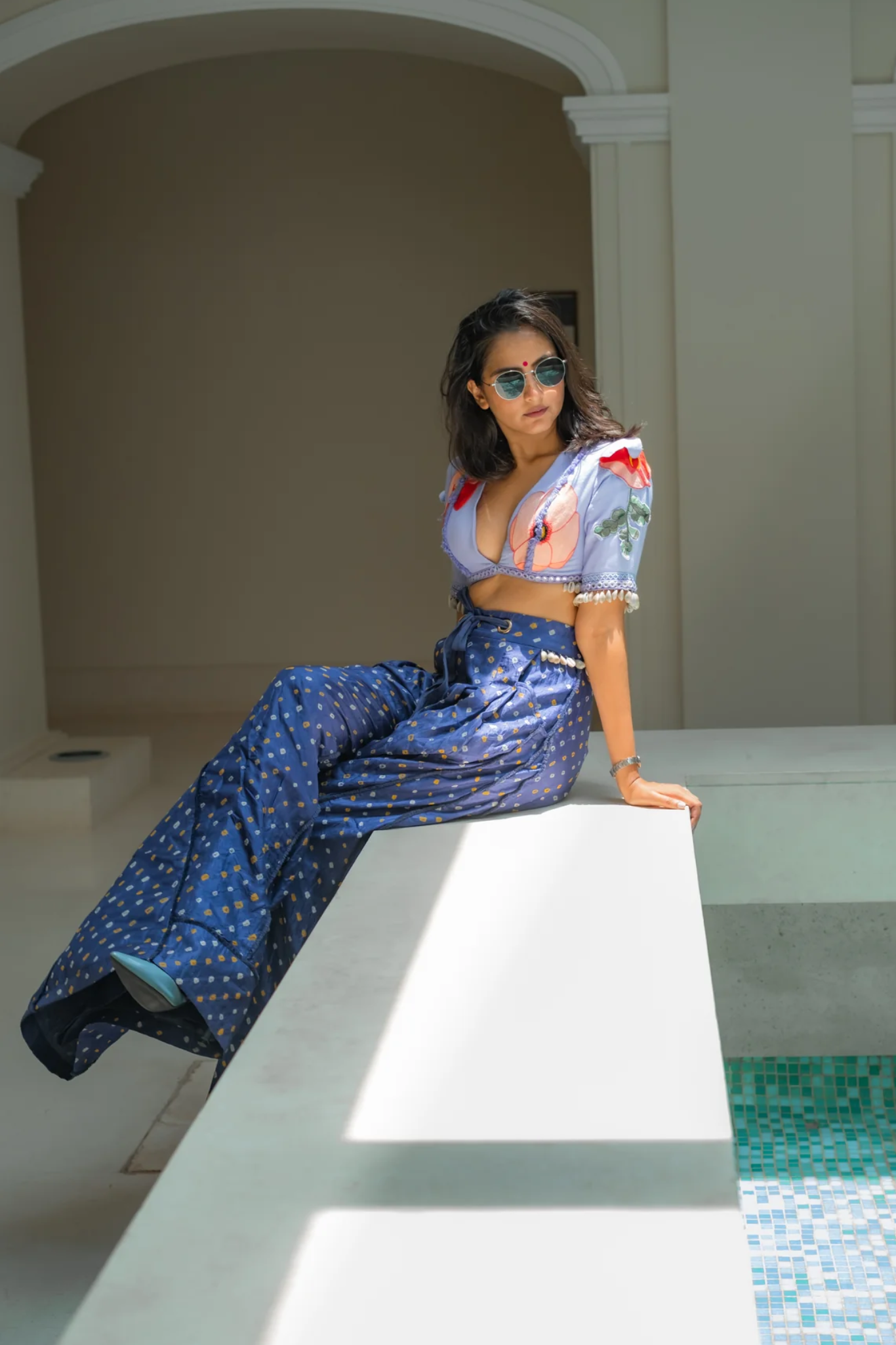 NAVY BANDHINI, POPPIES ON LAVENDER