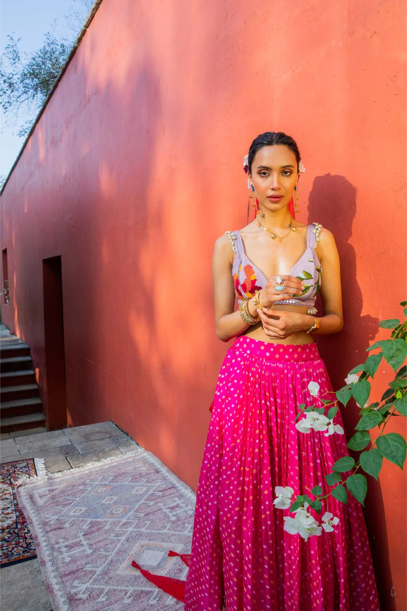 PINK BANDHINI, LILACS AND RED