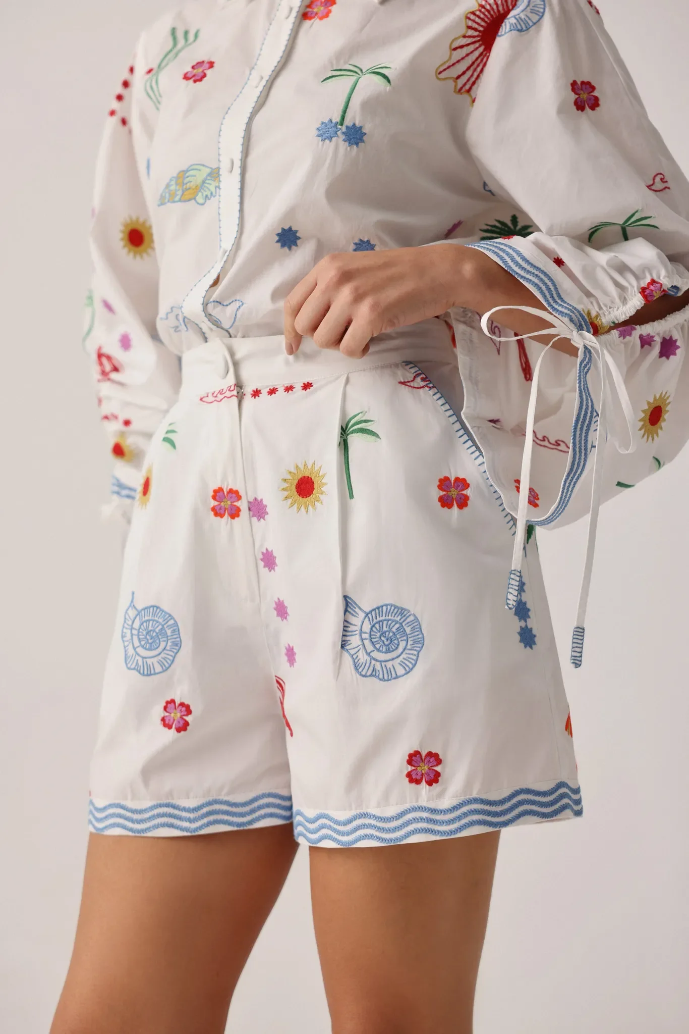Mia Shorts - Ecru