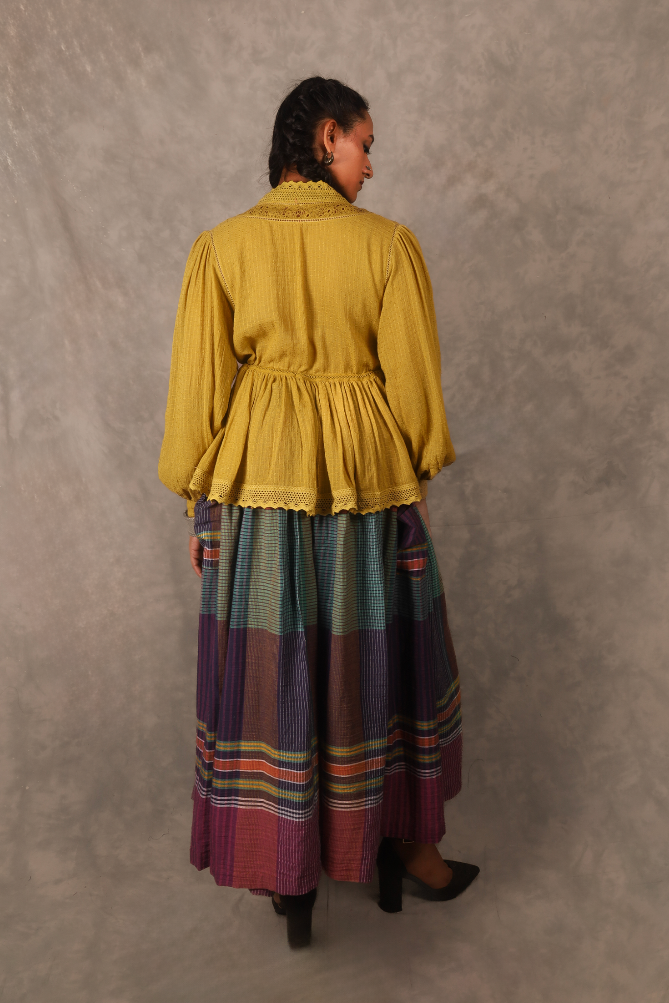 Swirl Top - Golden Rod