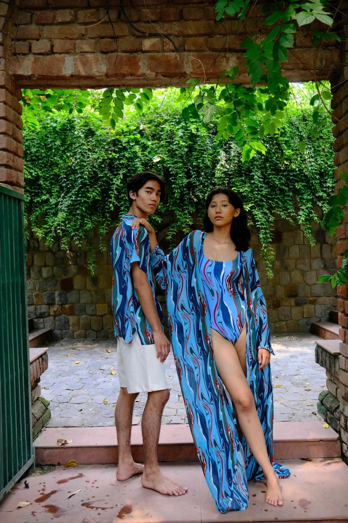 Cosmic Wave Front Open Kaftan