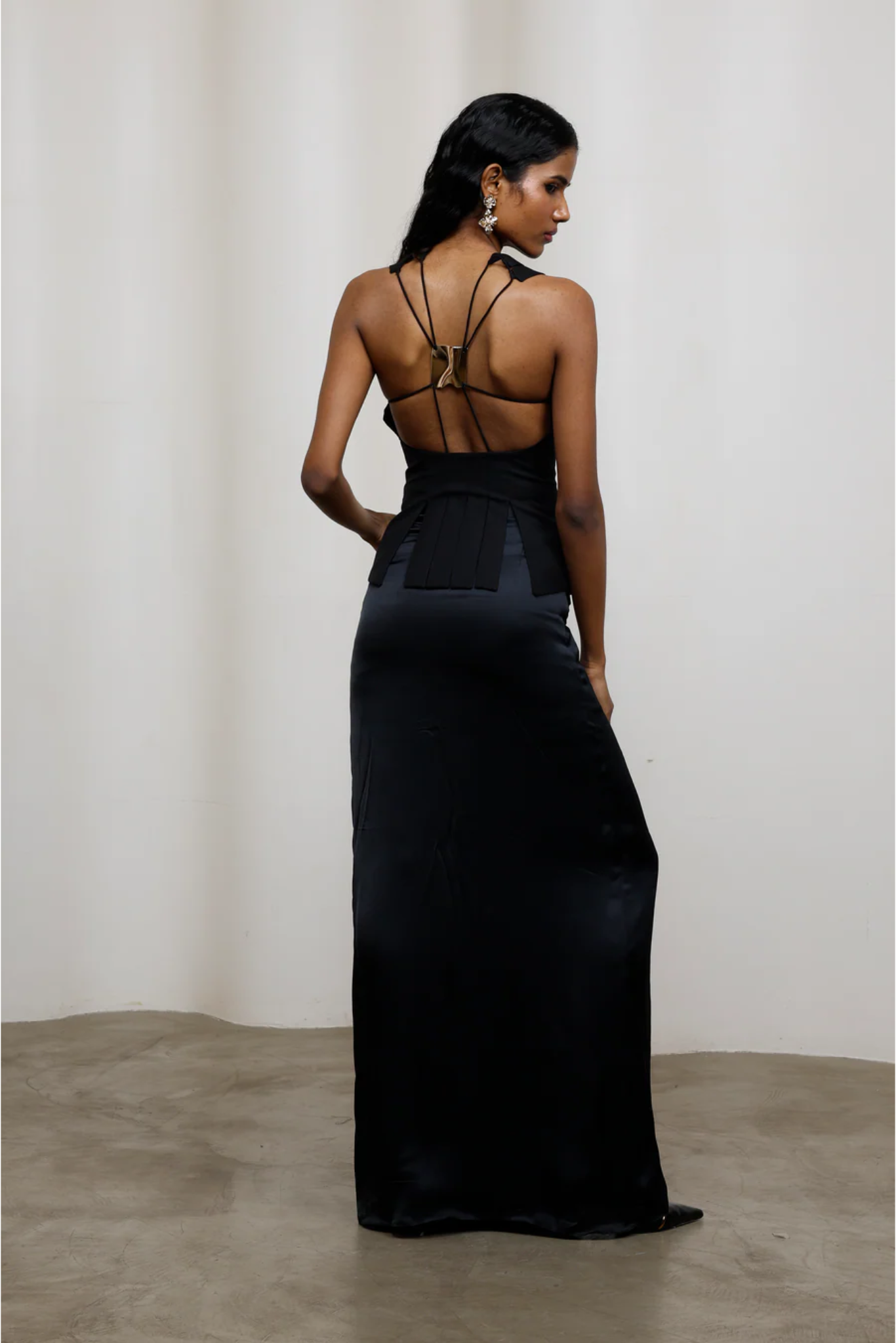Kuro Shredded Top