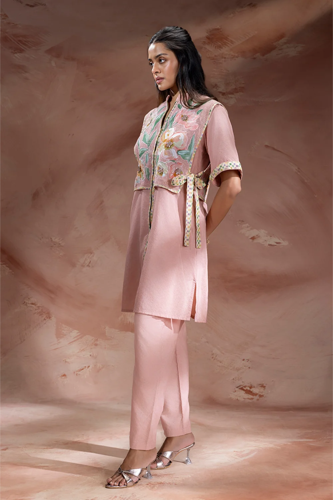 Zeya Appliqué Bib-Detail Kurta and Pants