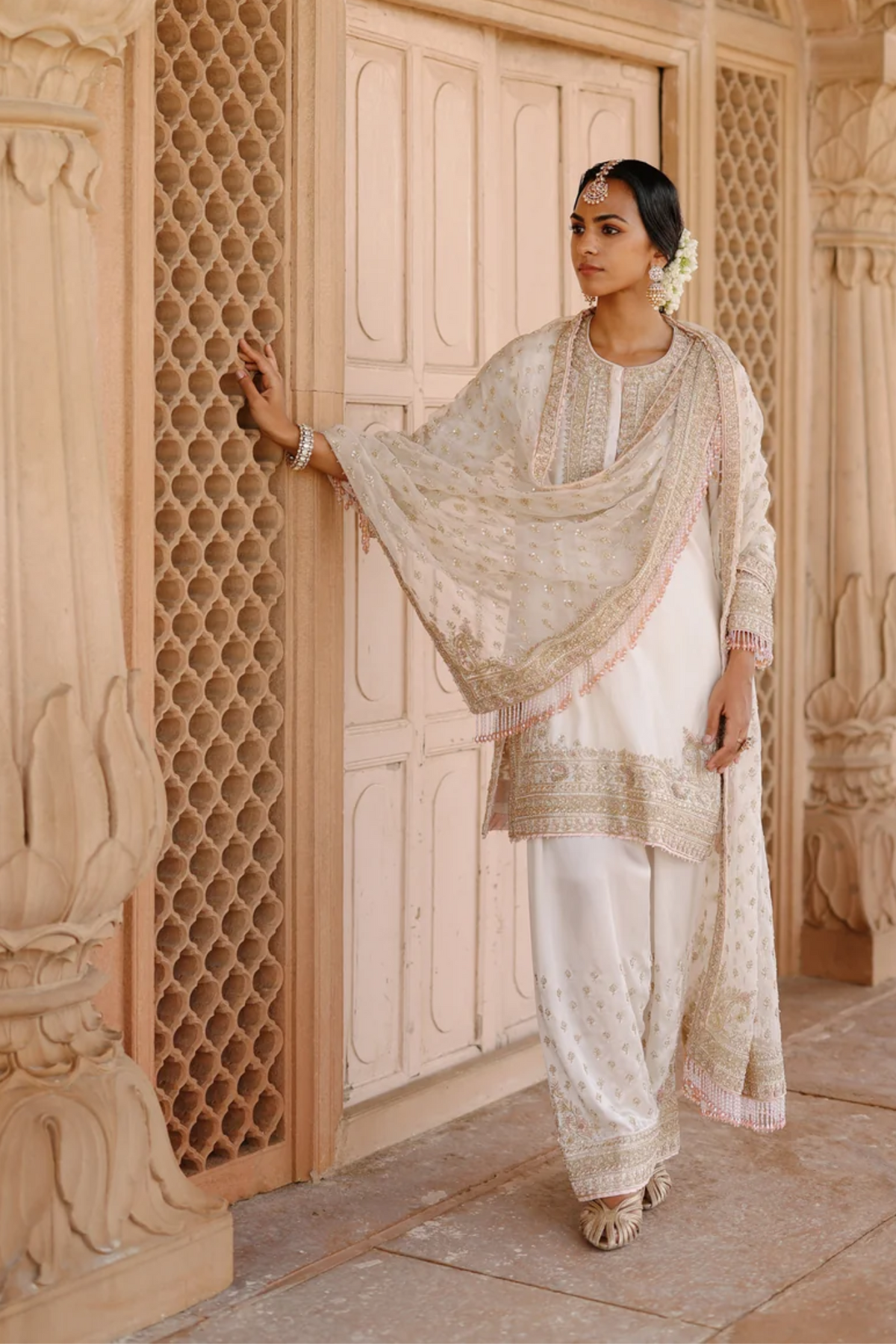 Ansha - Daisy Ivory Short Kurta Set With Salwar & Dupatta