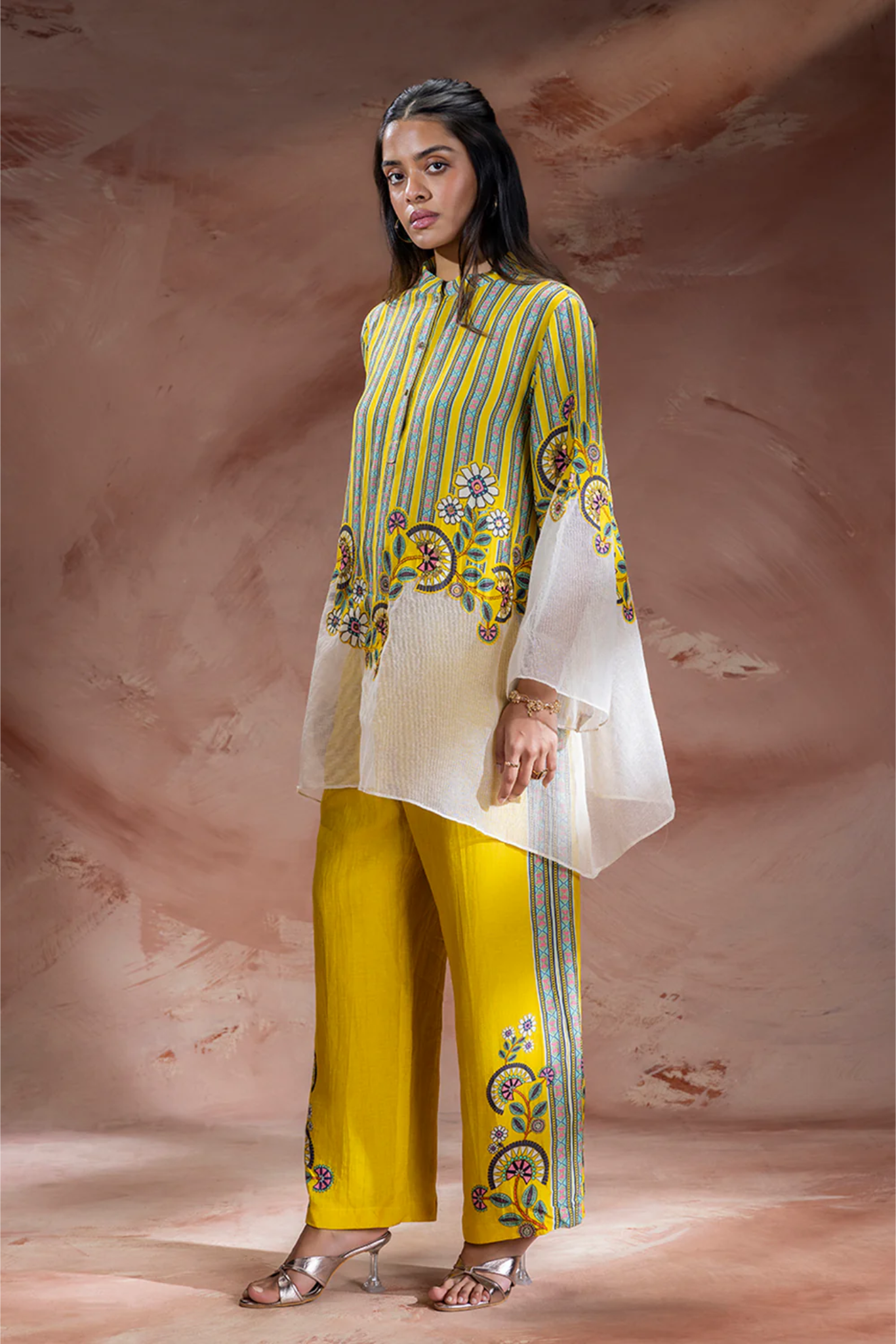 Nooma Embellished Kurta and Pants