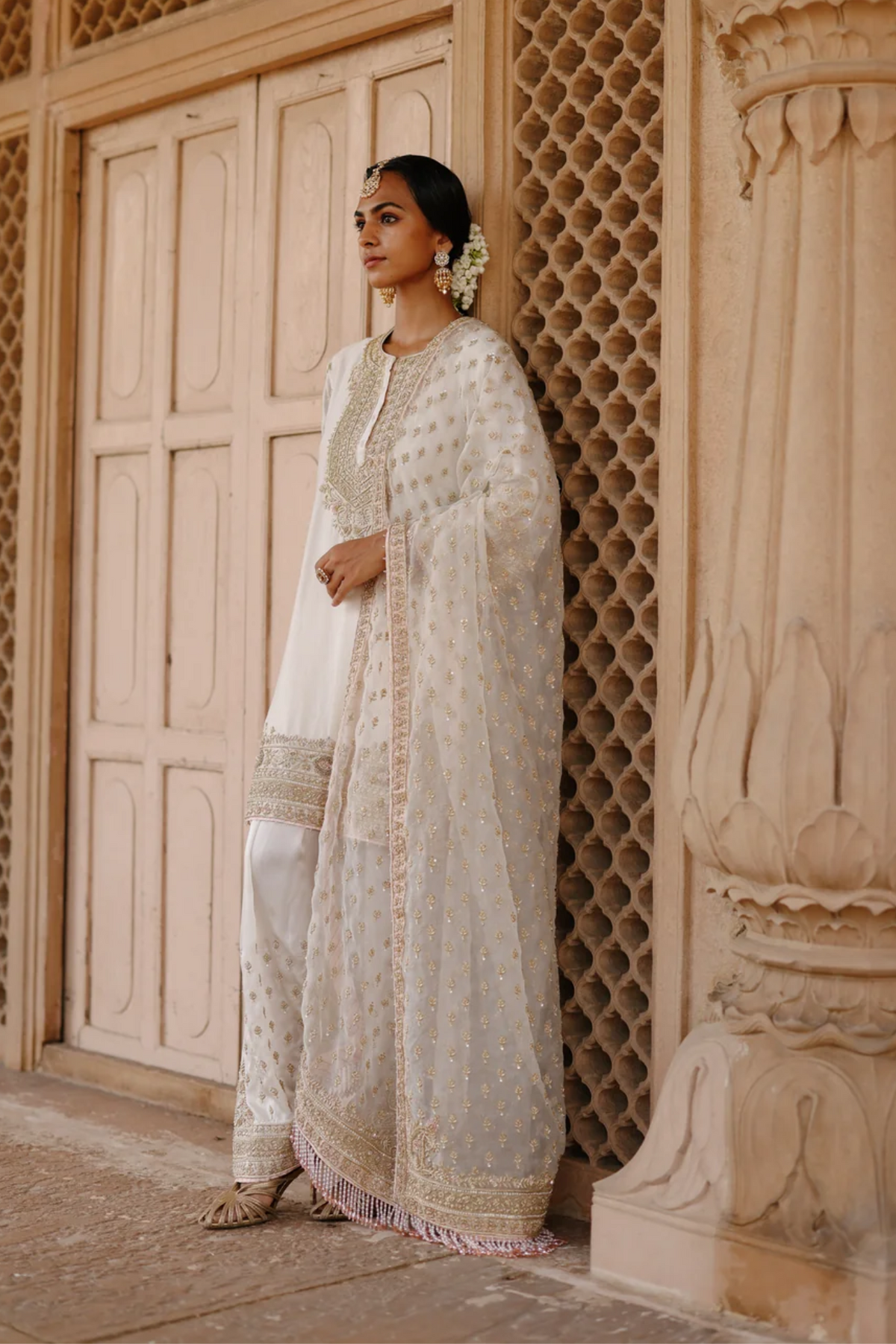 Ansha - Daisy Ivory Short Kurta Set With Salwar & Dupatta