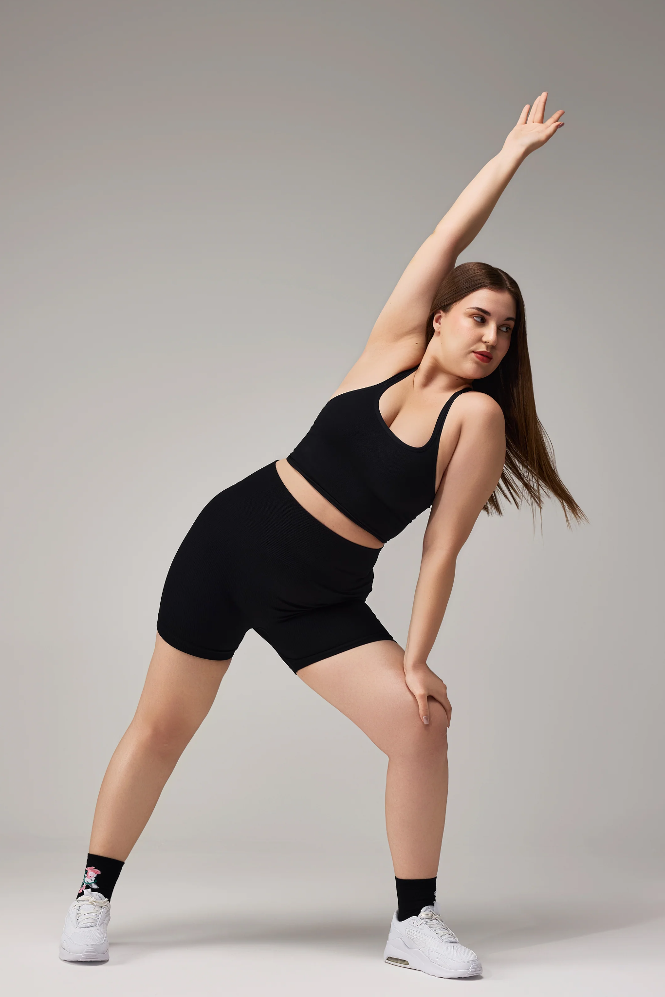SEAMLESS BIKER SHORTS - BLACK