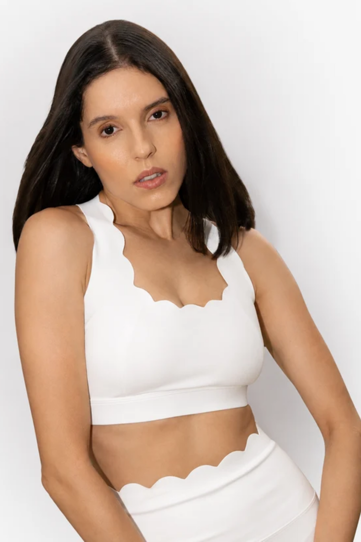 The Scallop Bra in White