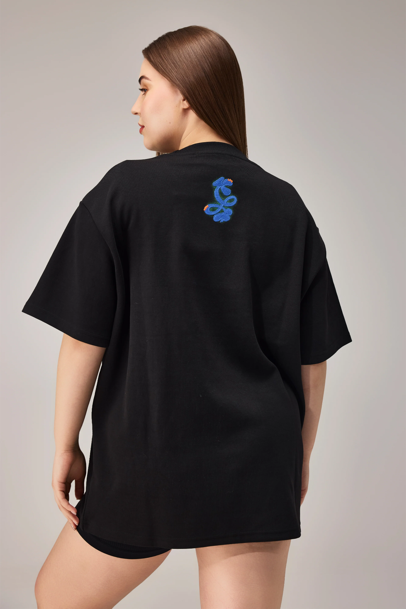 BLACK OVERSIZED T-SHIRT WITH COLLAR DETAIL