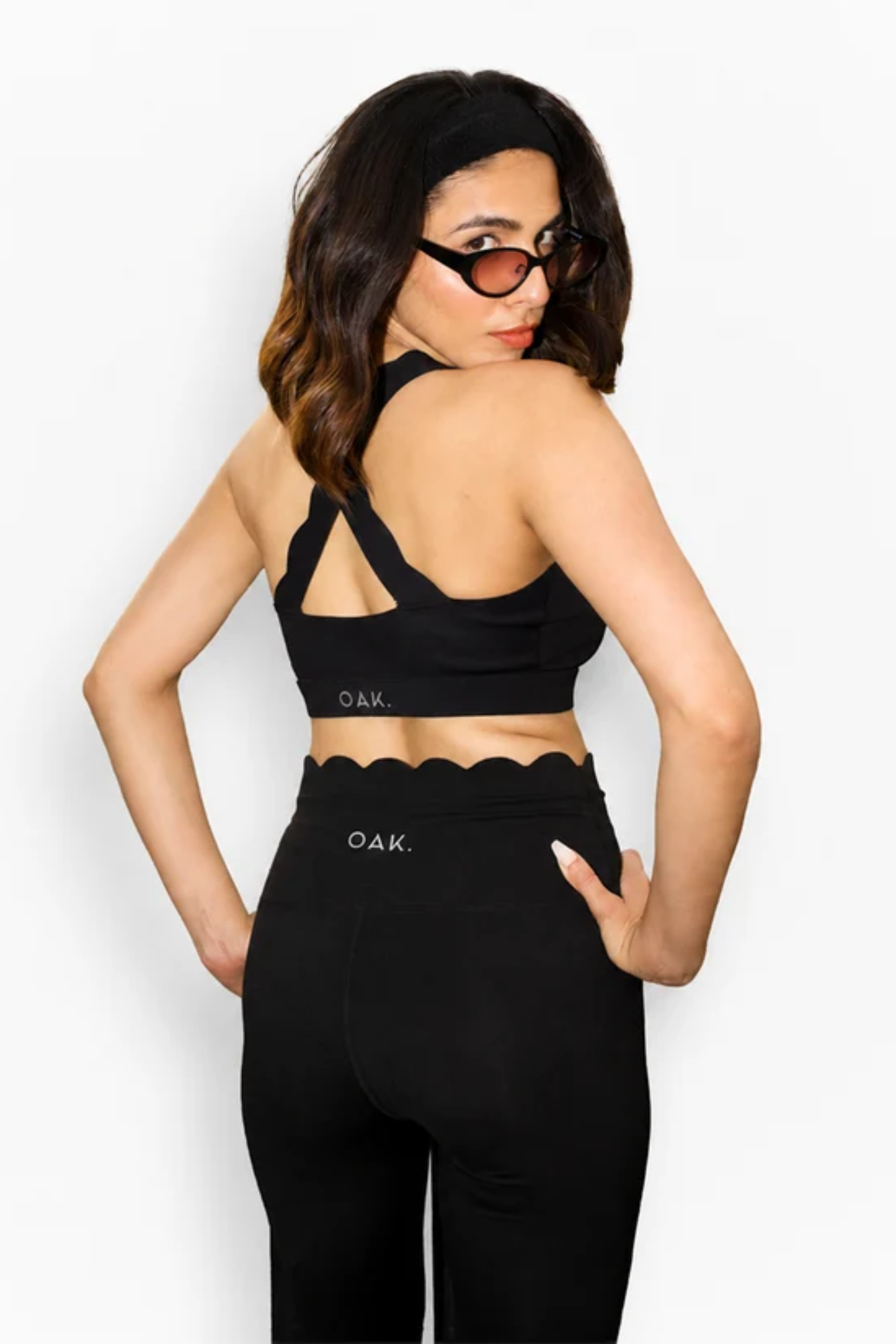 The Signature Scallop Set in Moon Black
