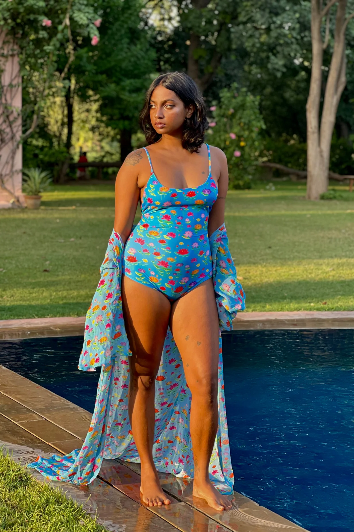 Kaftan with Drawstring Waist - Lotus Pond