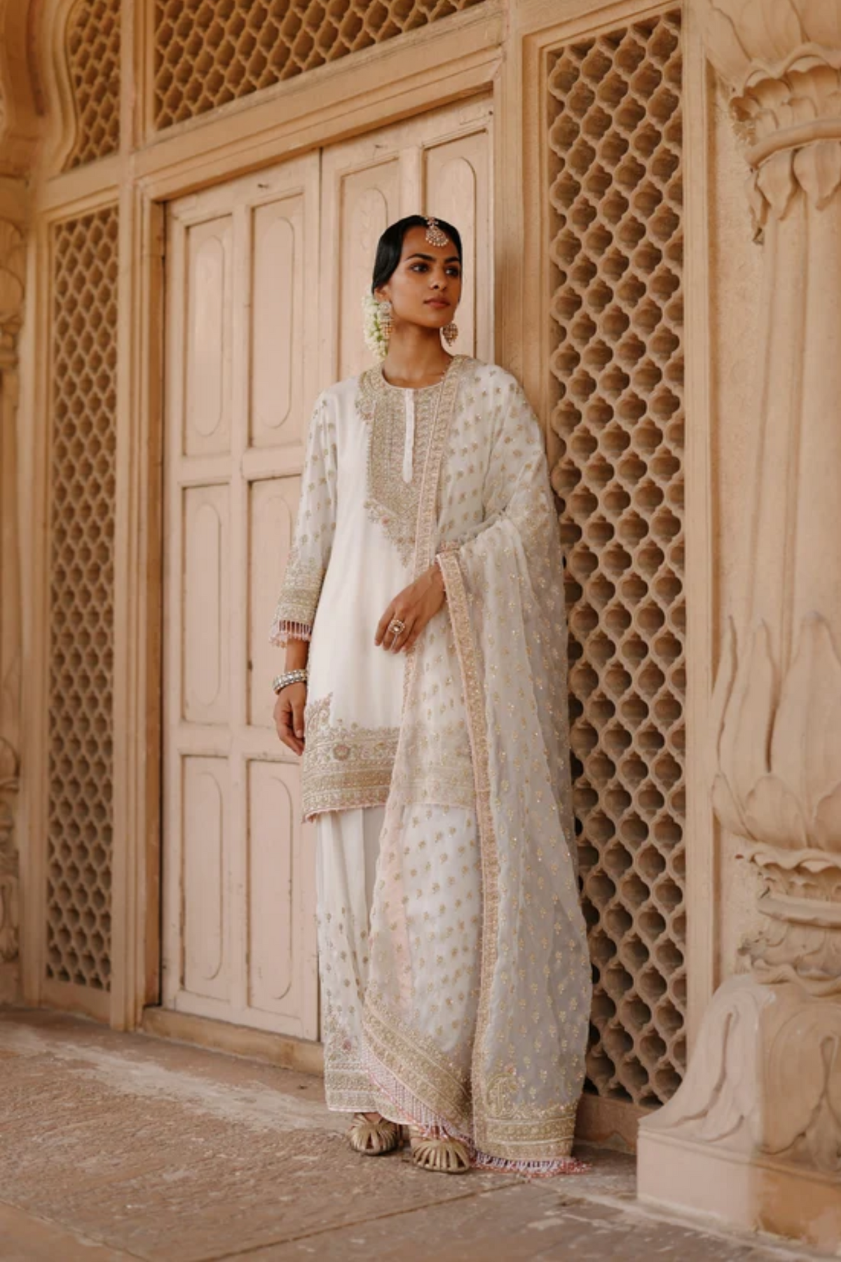 Ansha - Daisy Ivory Short Kurta Set With Salwar & Dupatta