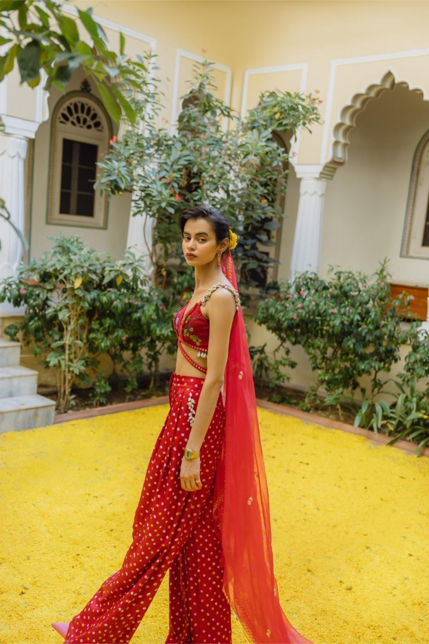 SEASHELLS AND RED BANDHINI SET