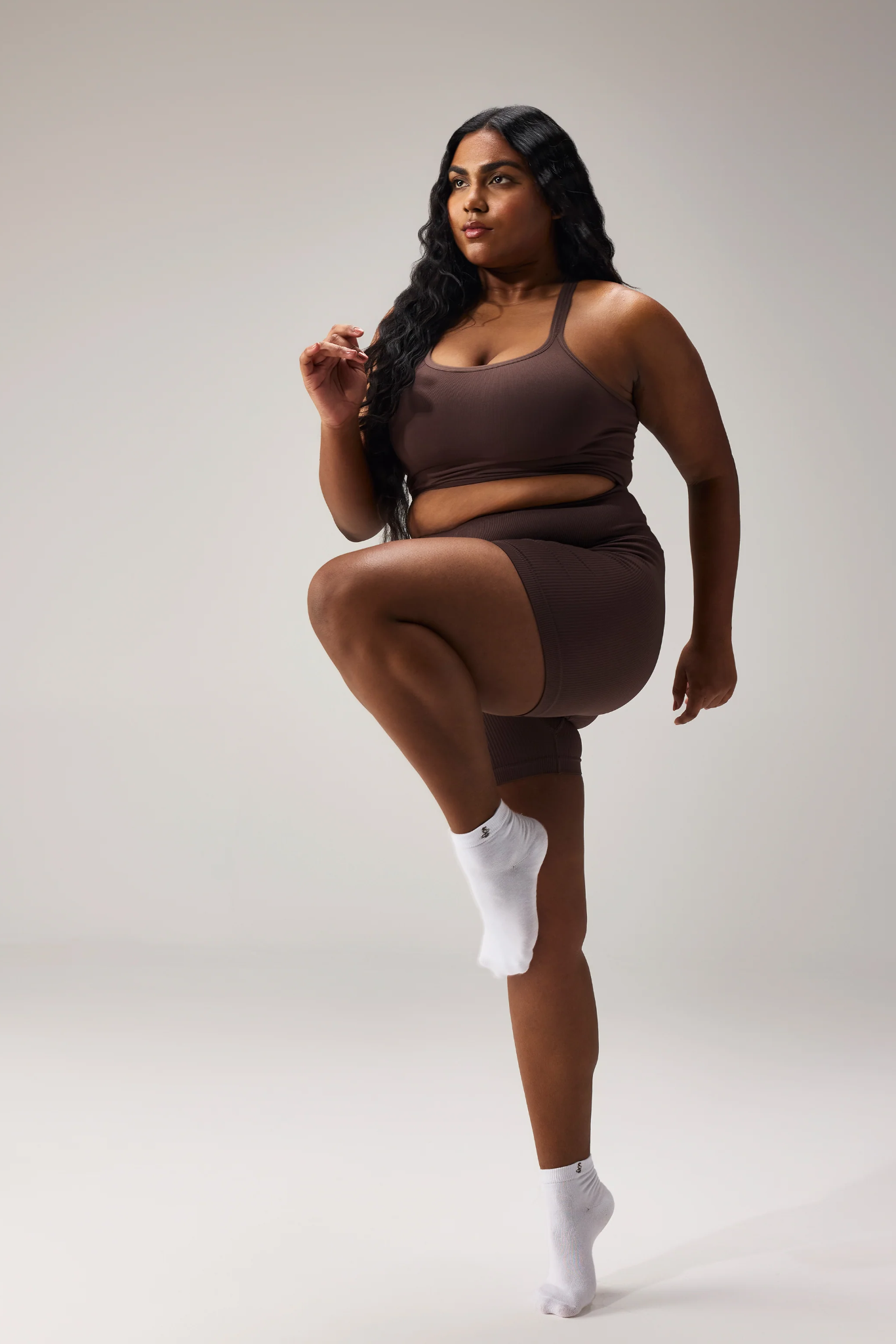 SEAMLESS BIKER SHORTS - COFFEE