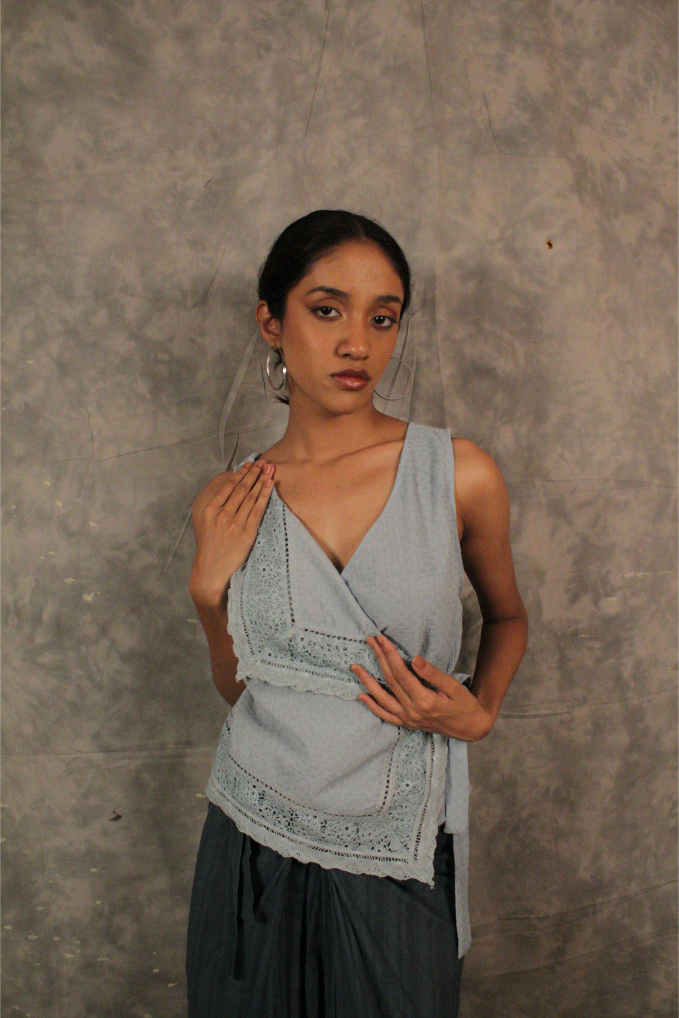 Quiet Knot top - Sky