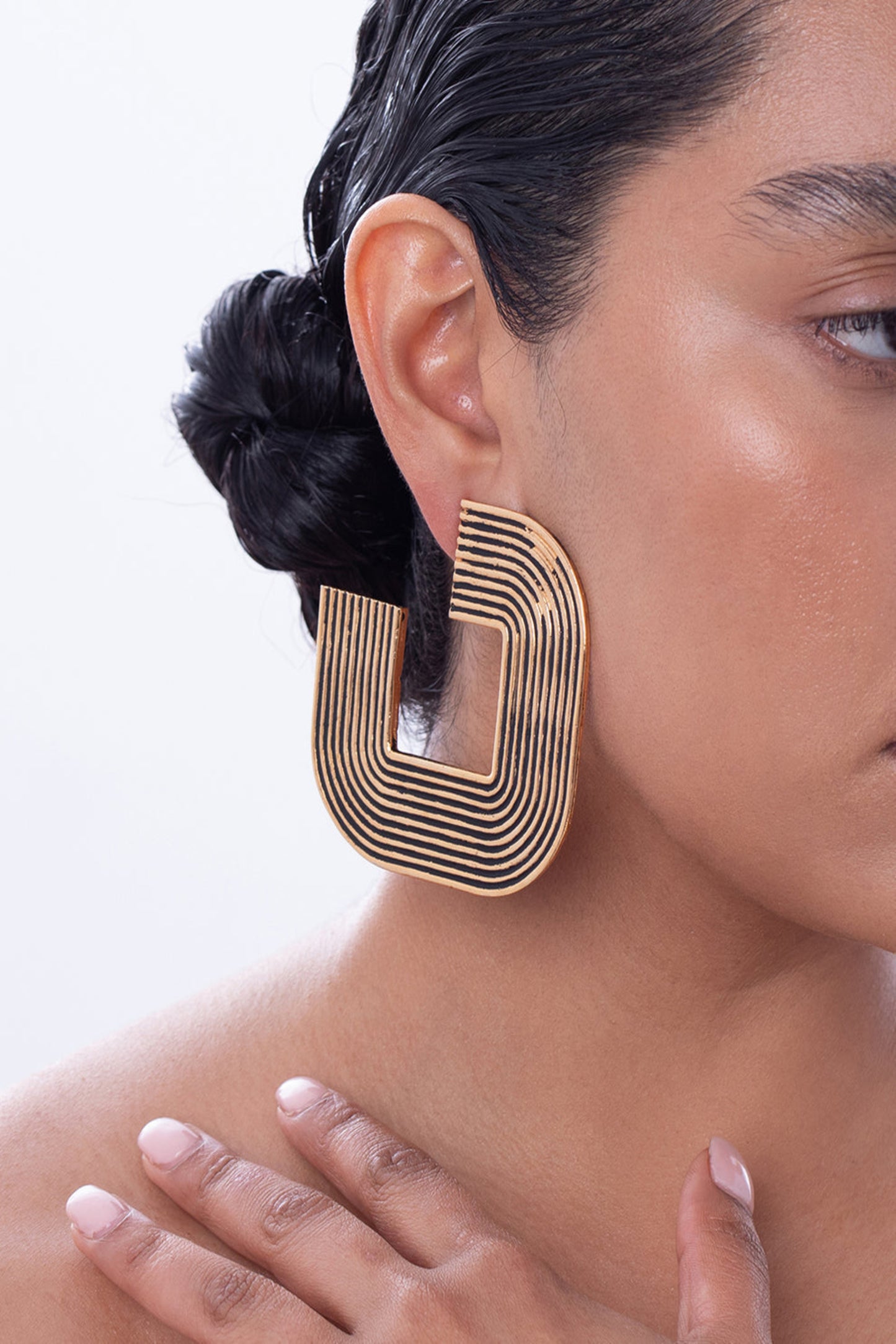 Textured Chunky Open Oval Studs