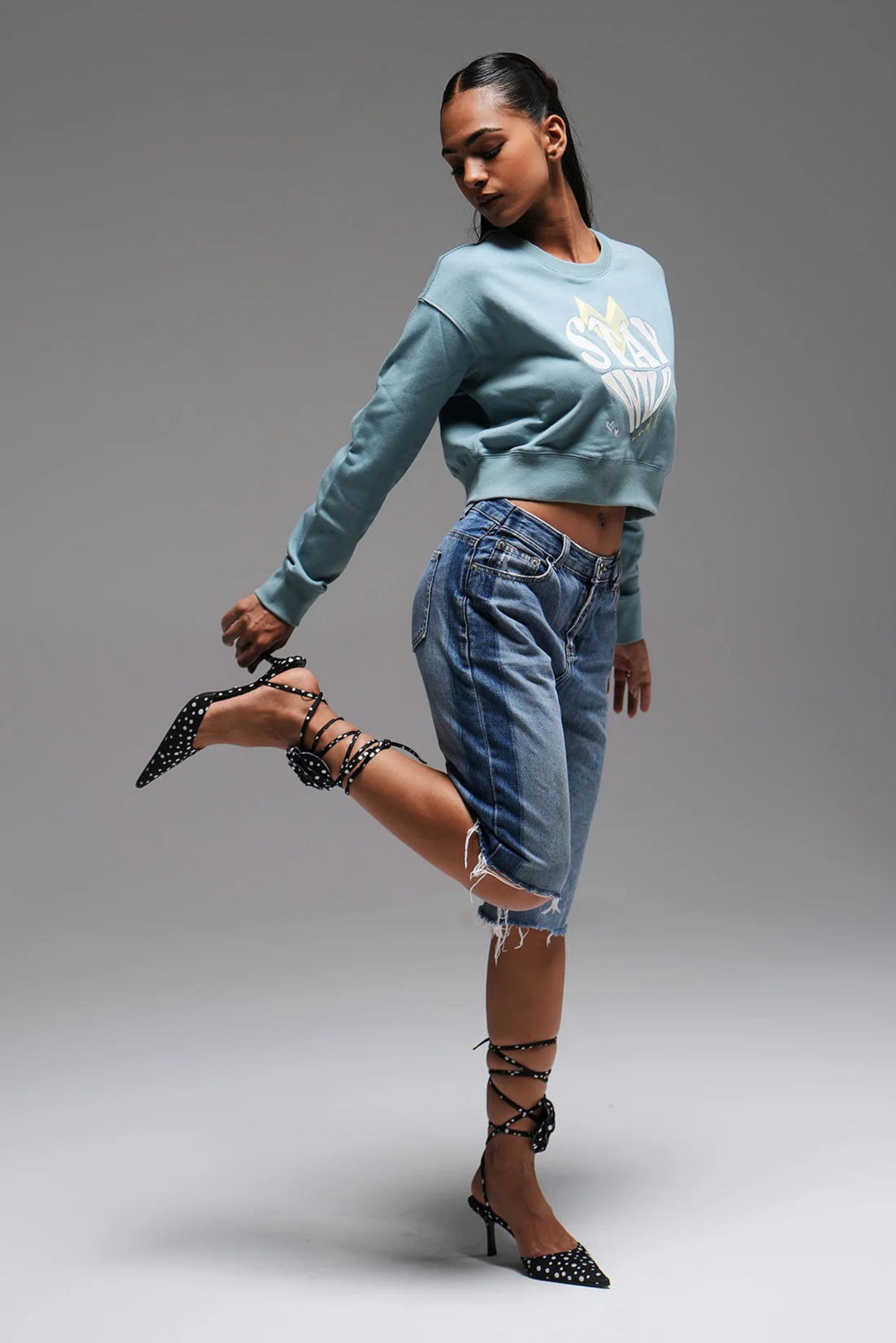 Cropped sweatshirt - light turquoise