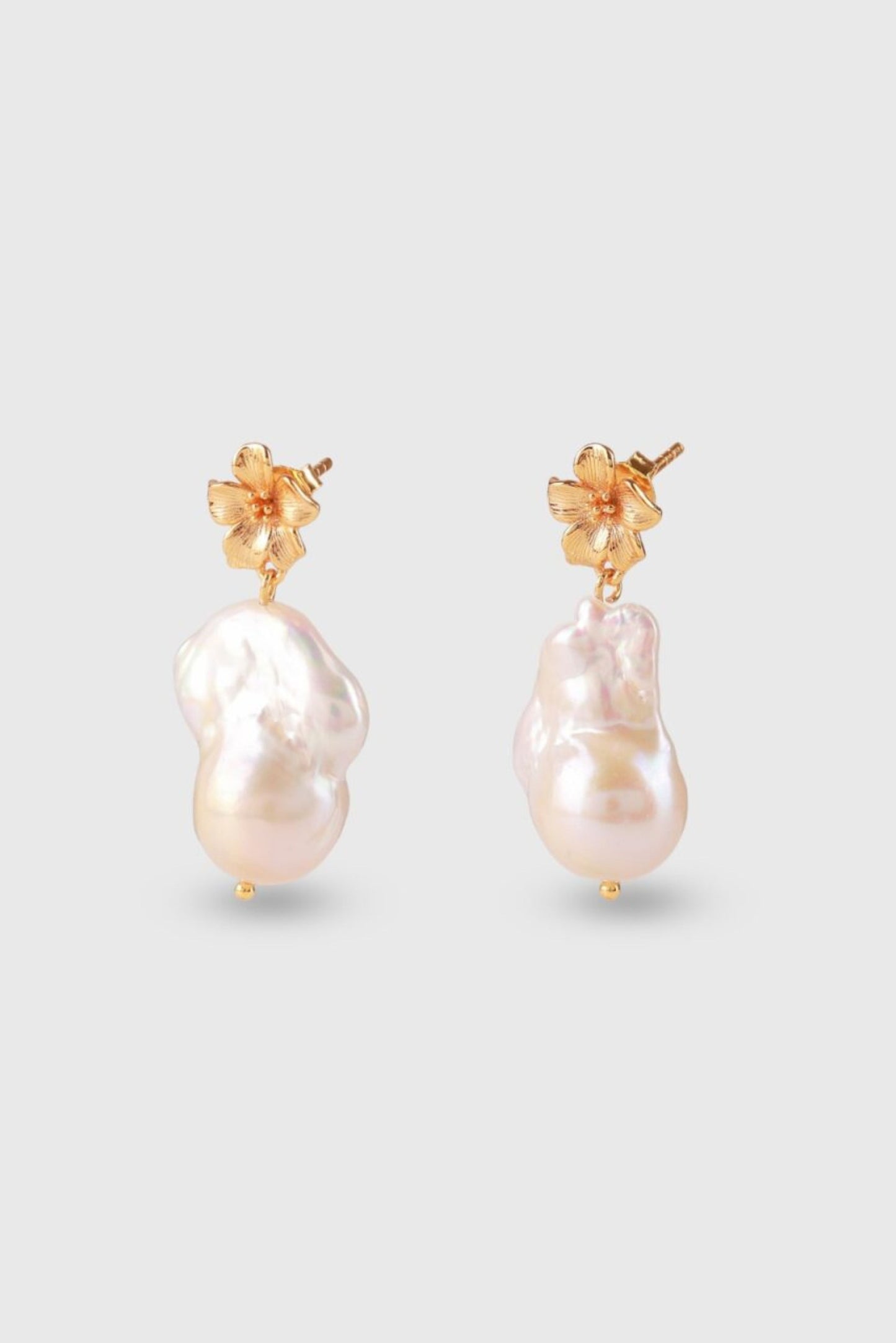 Baroque Earrings - White Pearl