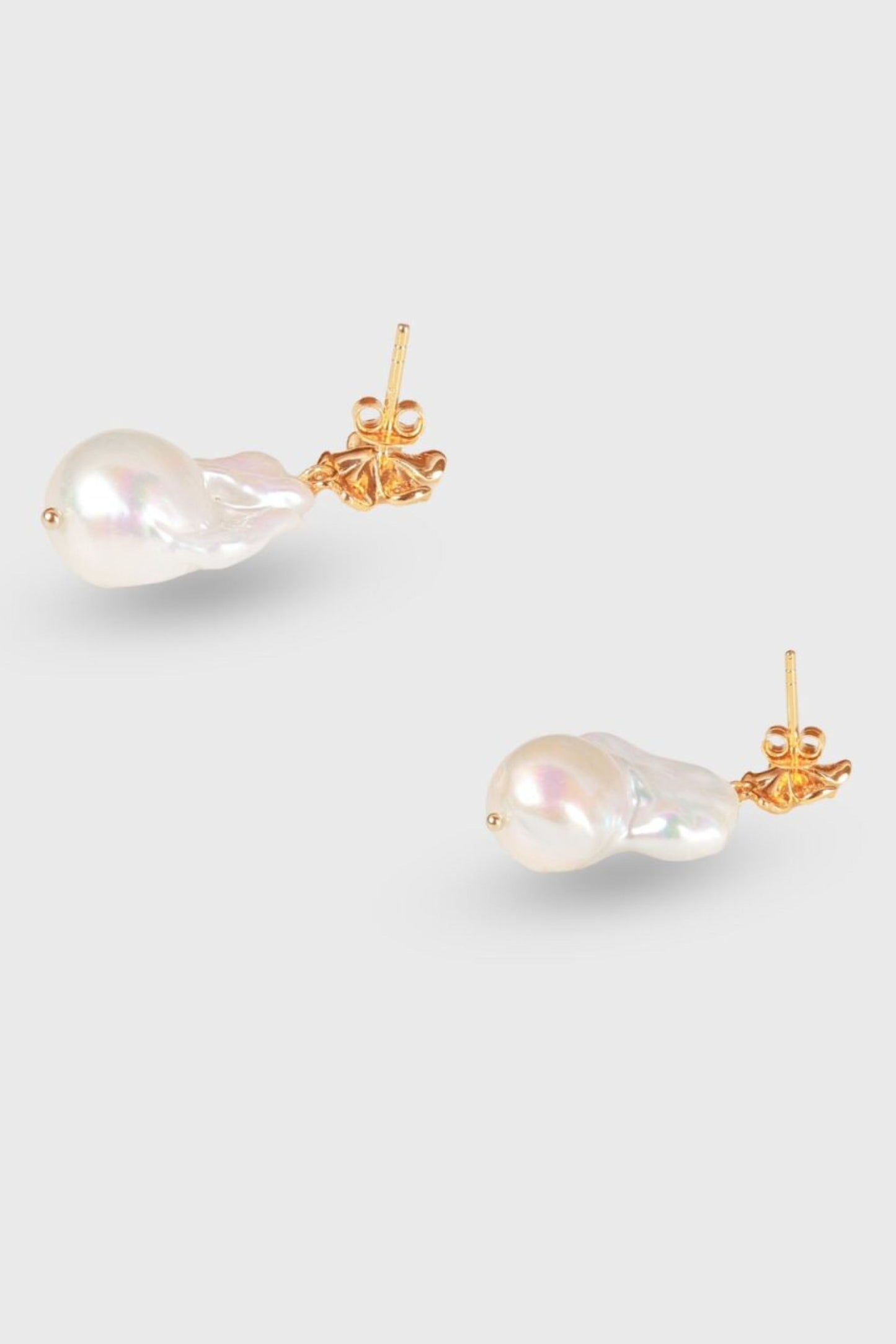 Baroque Earrings - White Pearl