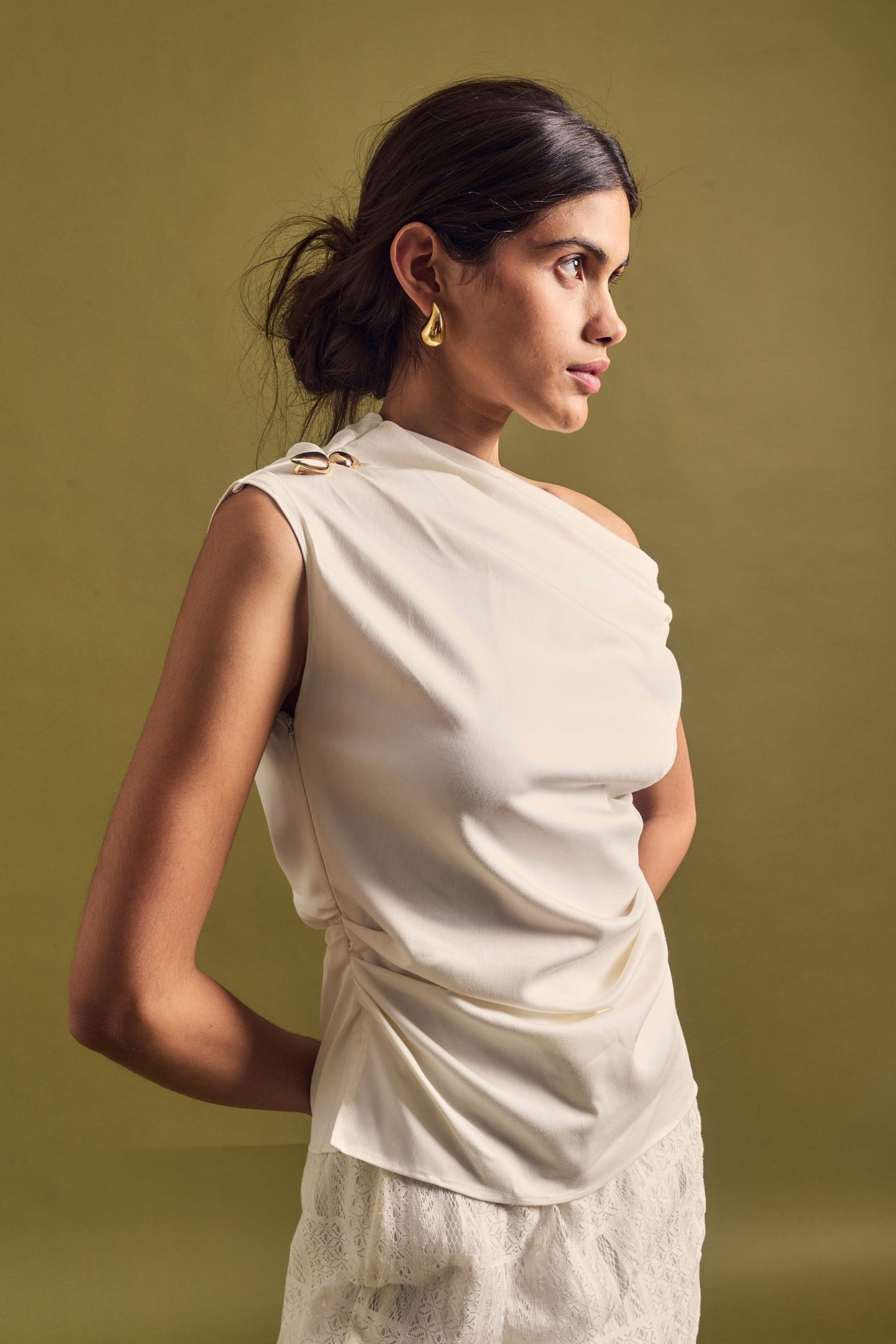ELARA DRAPE TOP