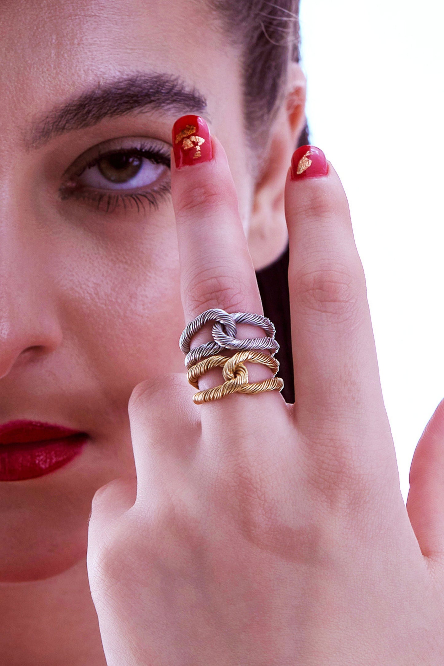 Threaded Interlocked Ring