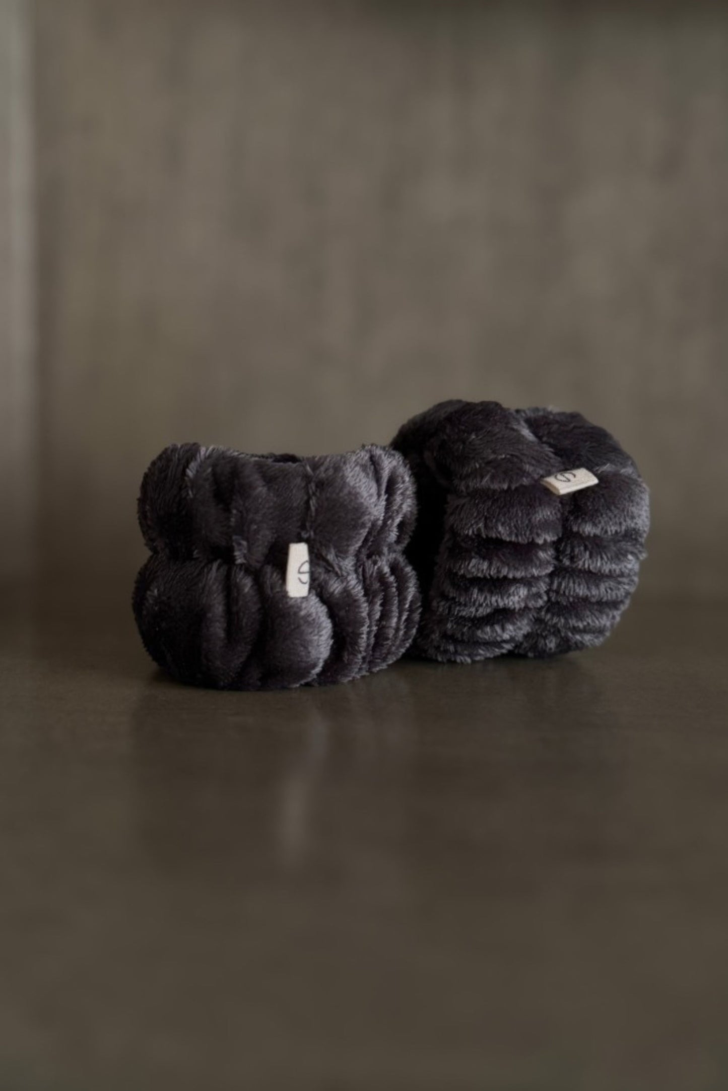 CLOUD CLEANSING CUFFS