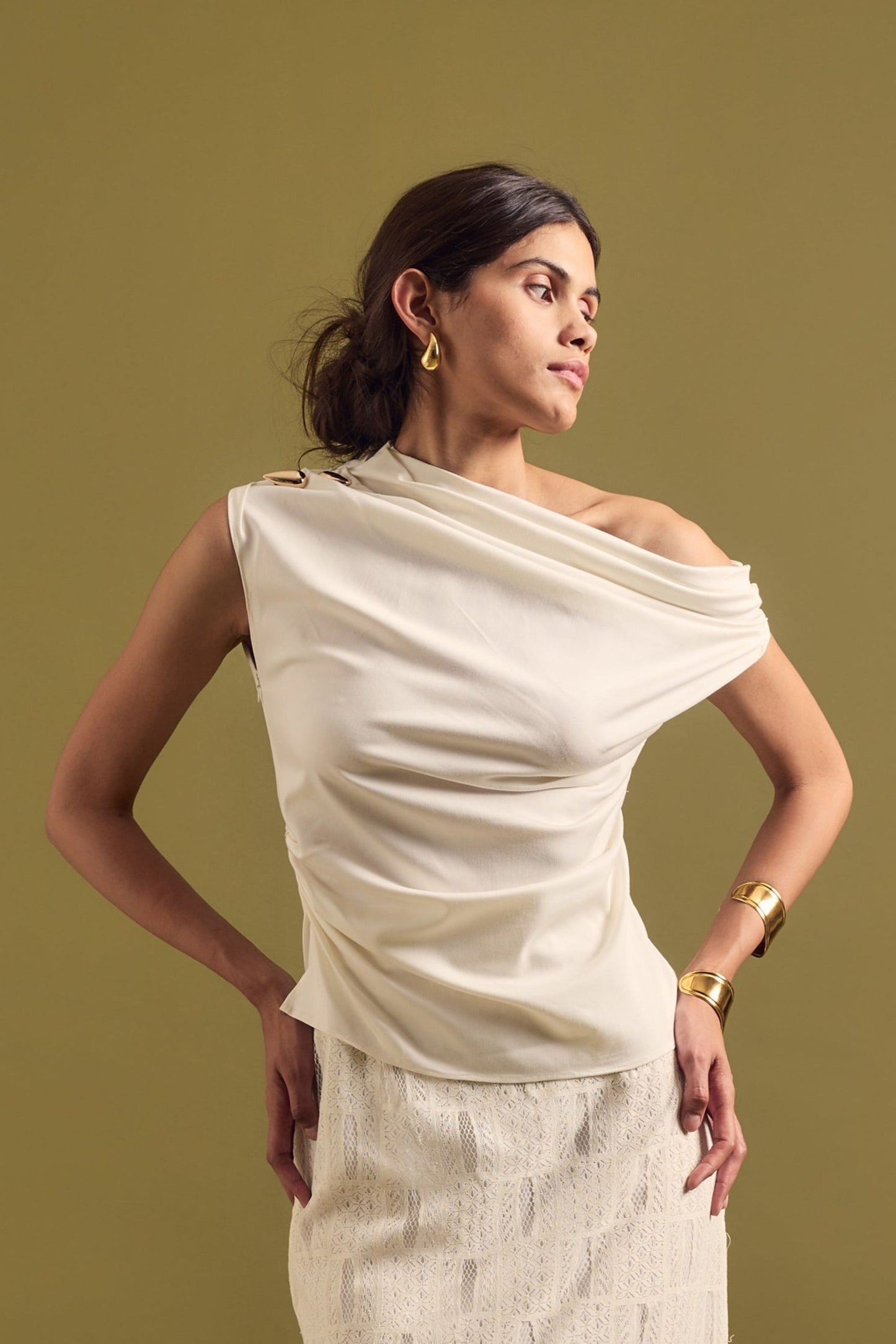 ELARA DRAPE TOP