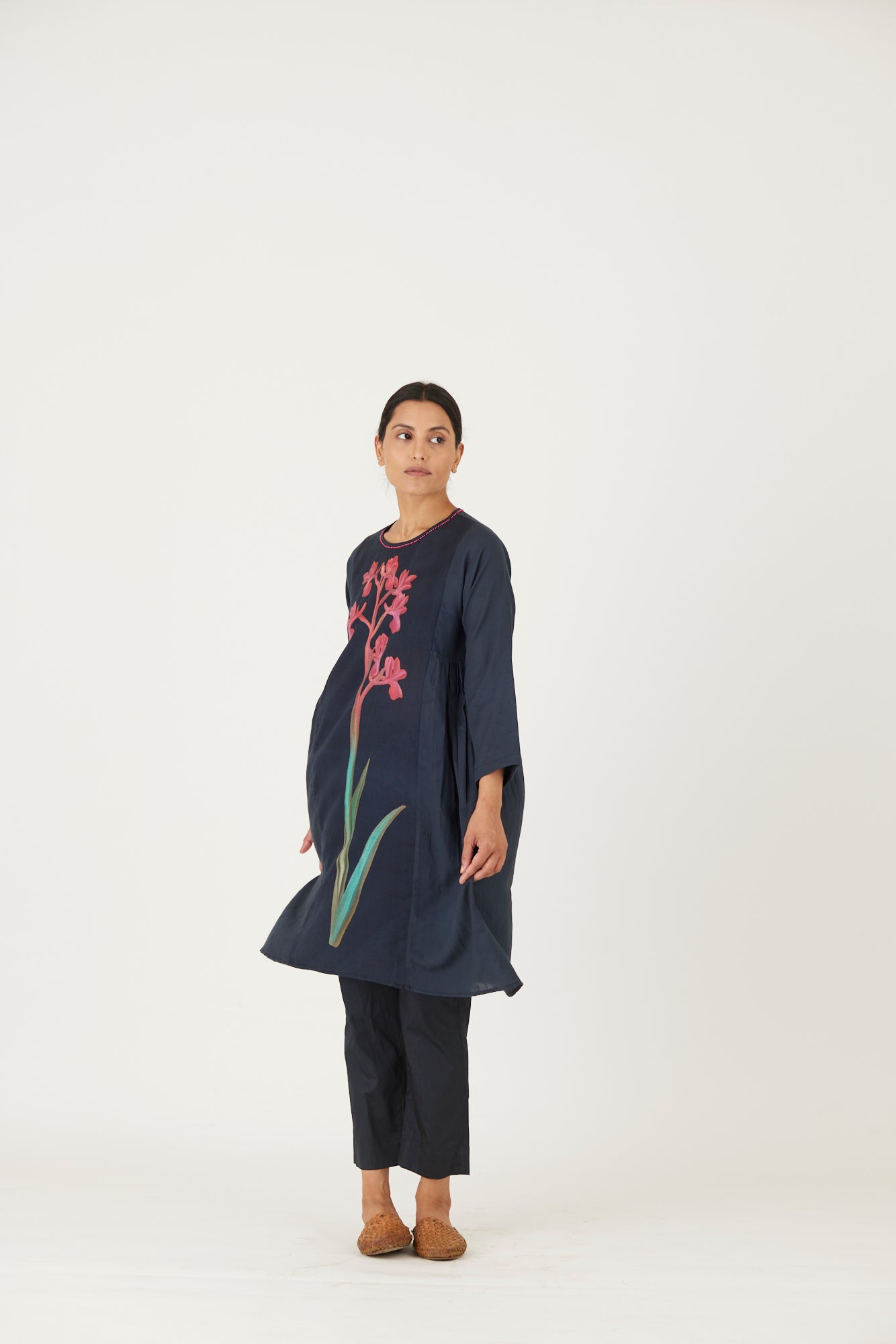 RHEA KURTA SET