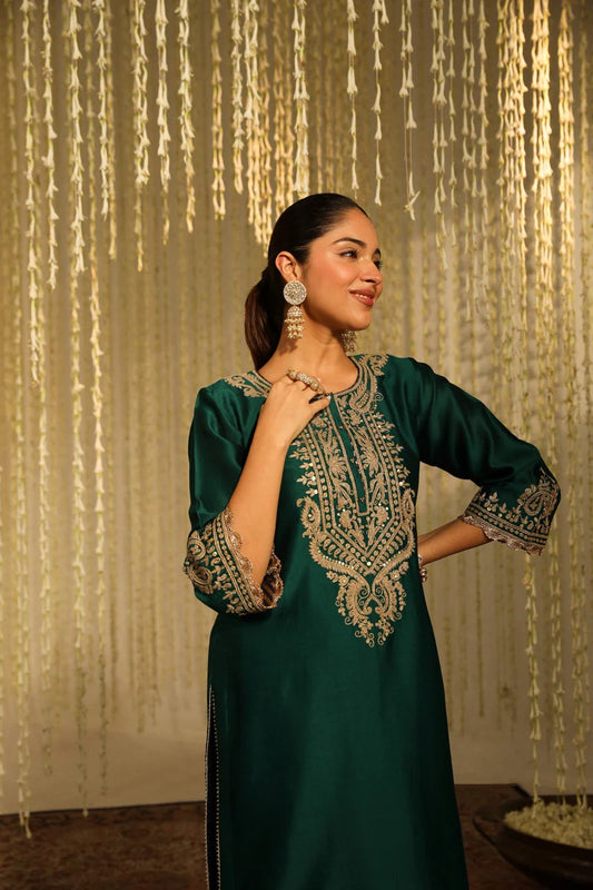 Amayra Short Kurta with Dhoti - Emerald Green