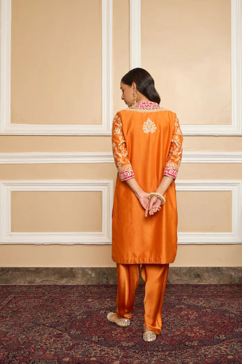 Mehnoor Straight Kurta With Dhoti - Orange