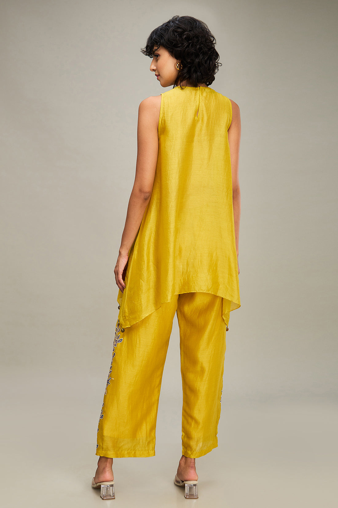 Zinnia Emebllished Kurta set - Yellow